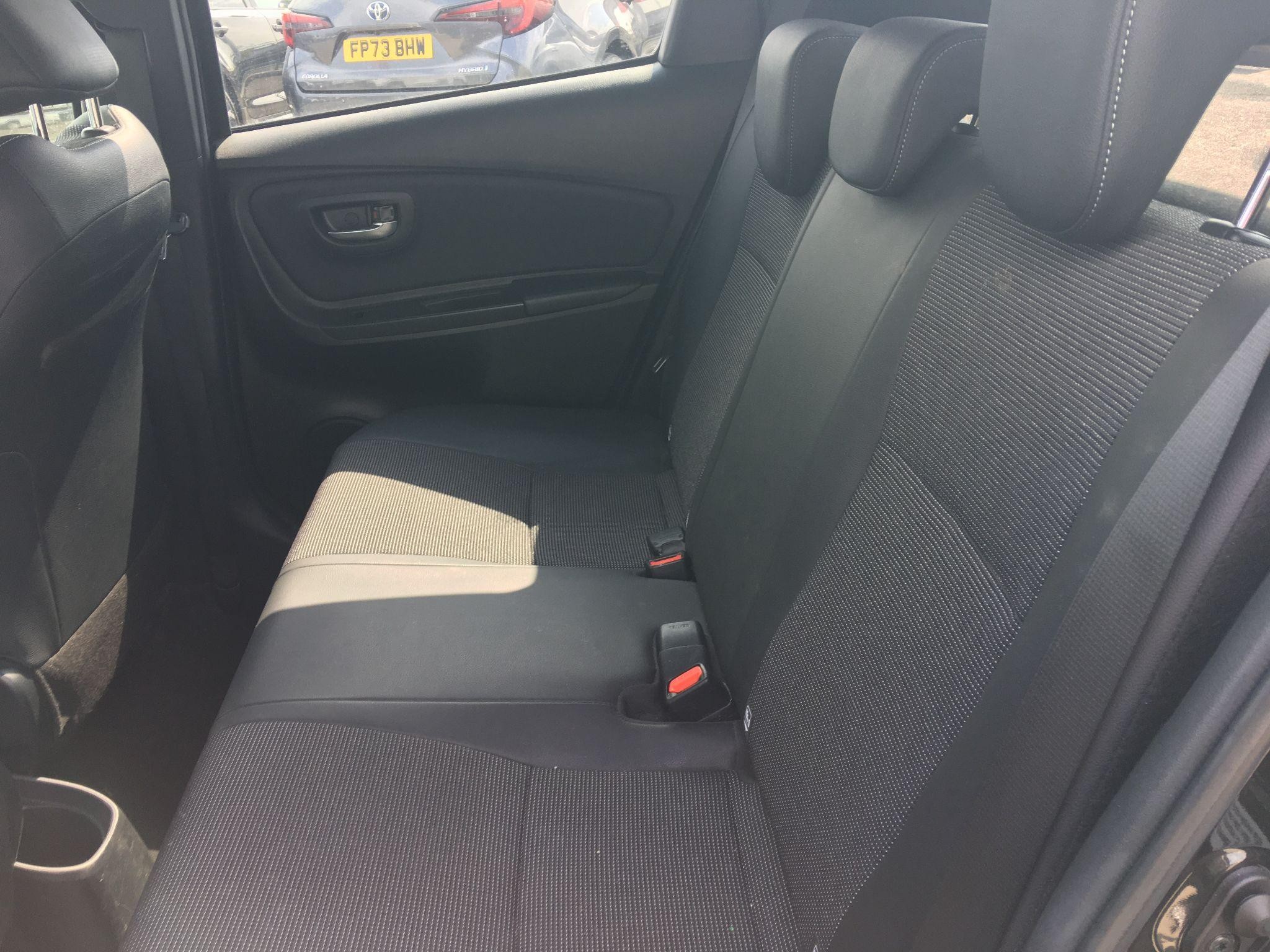 Toyota Yaris Image 20