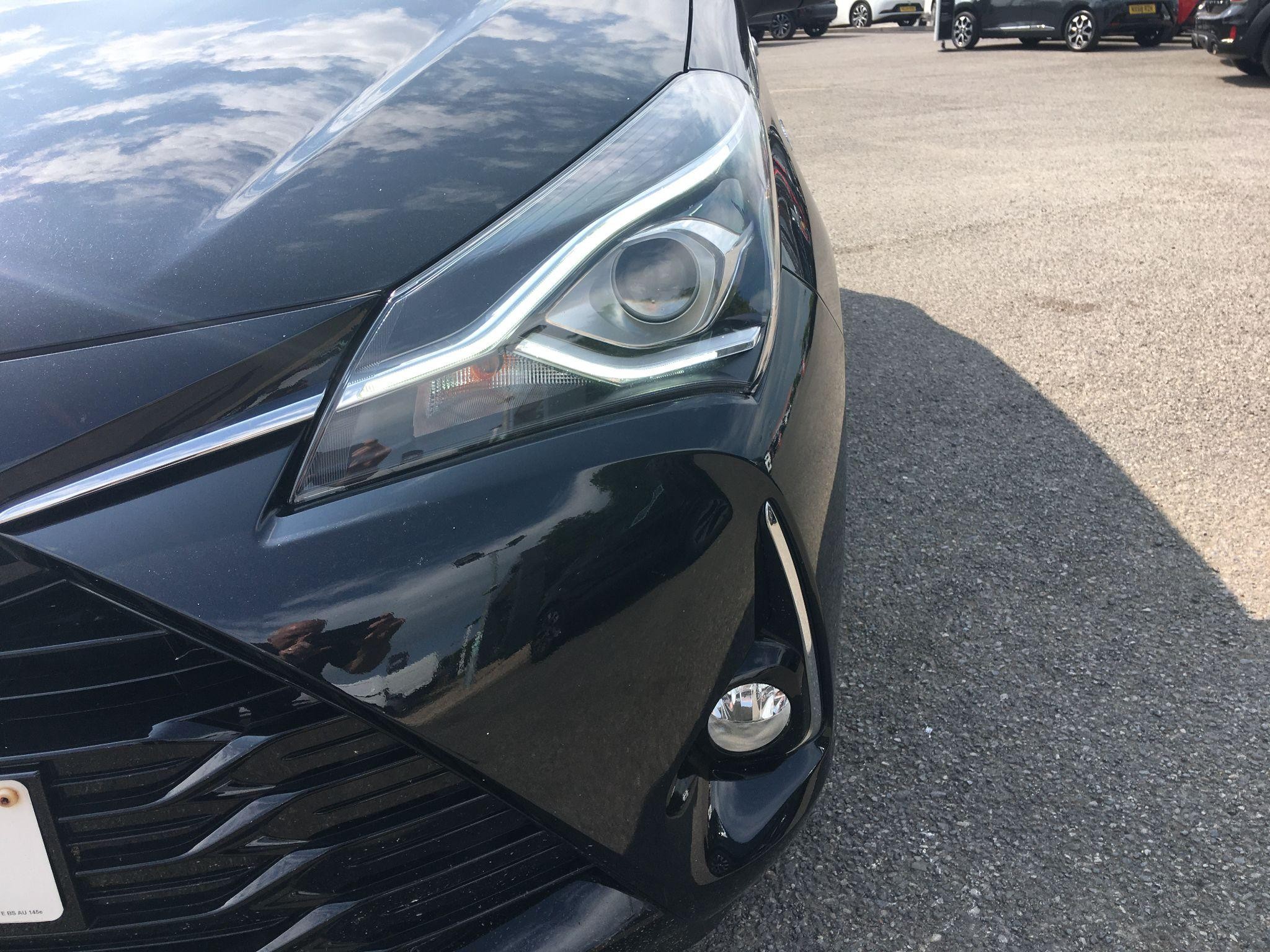 Toyota Yaris Image 30