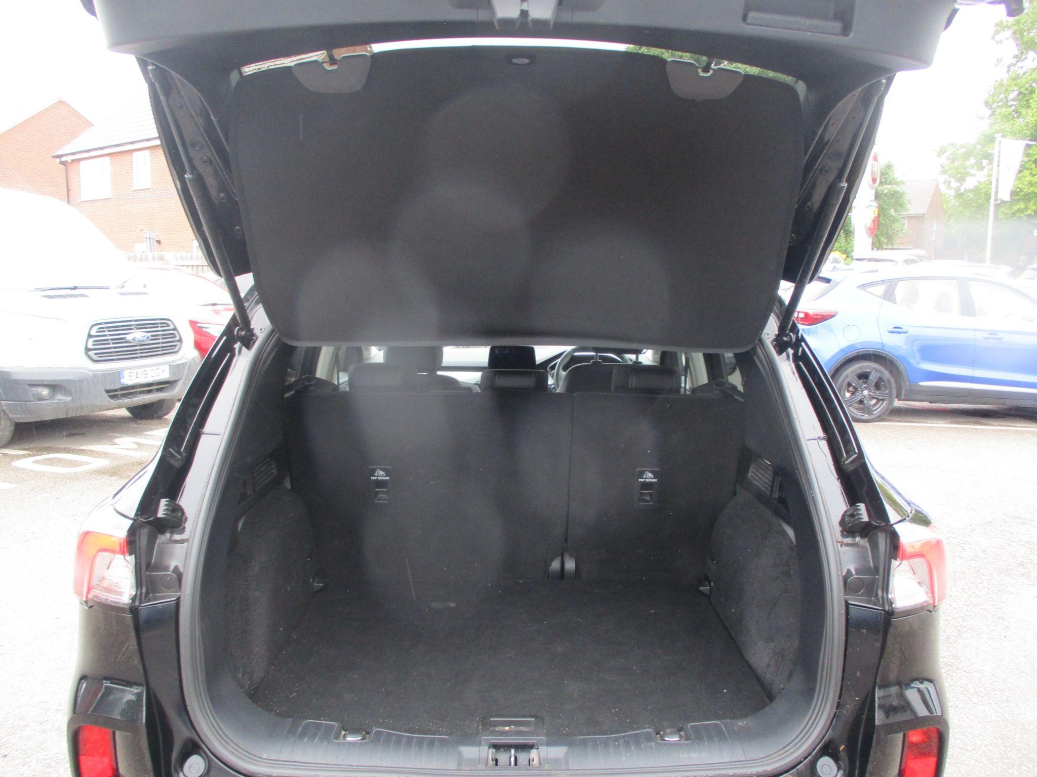 Ford Kuga Image 16