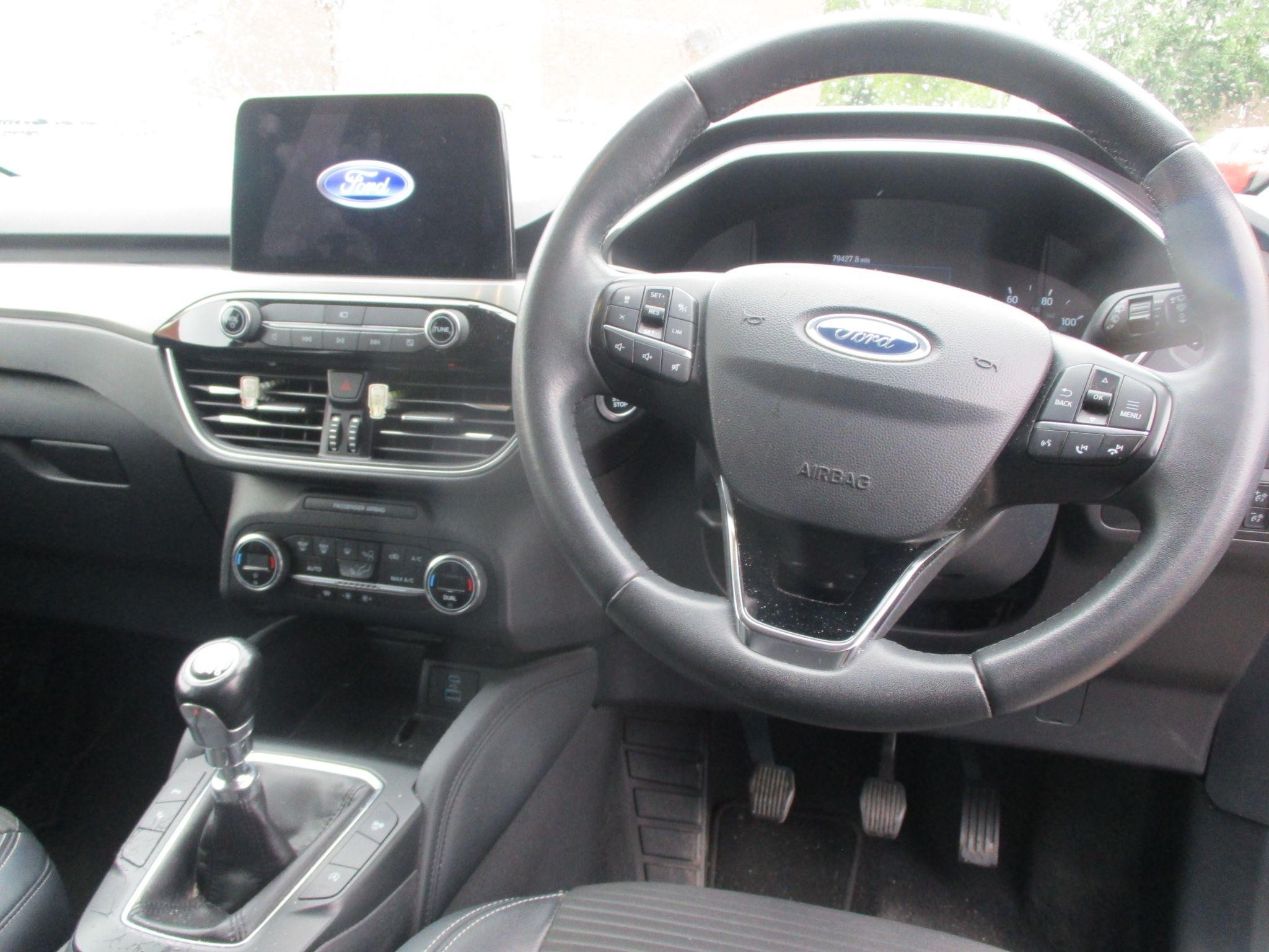 Ford Kuga Image 17