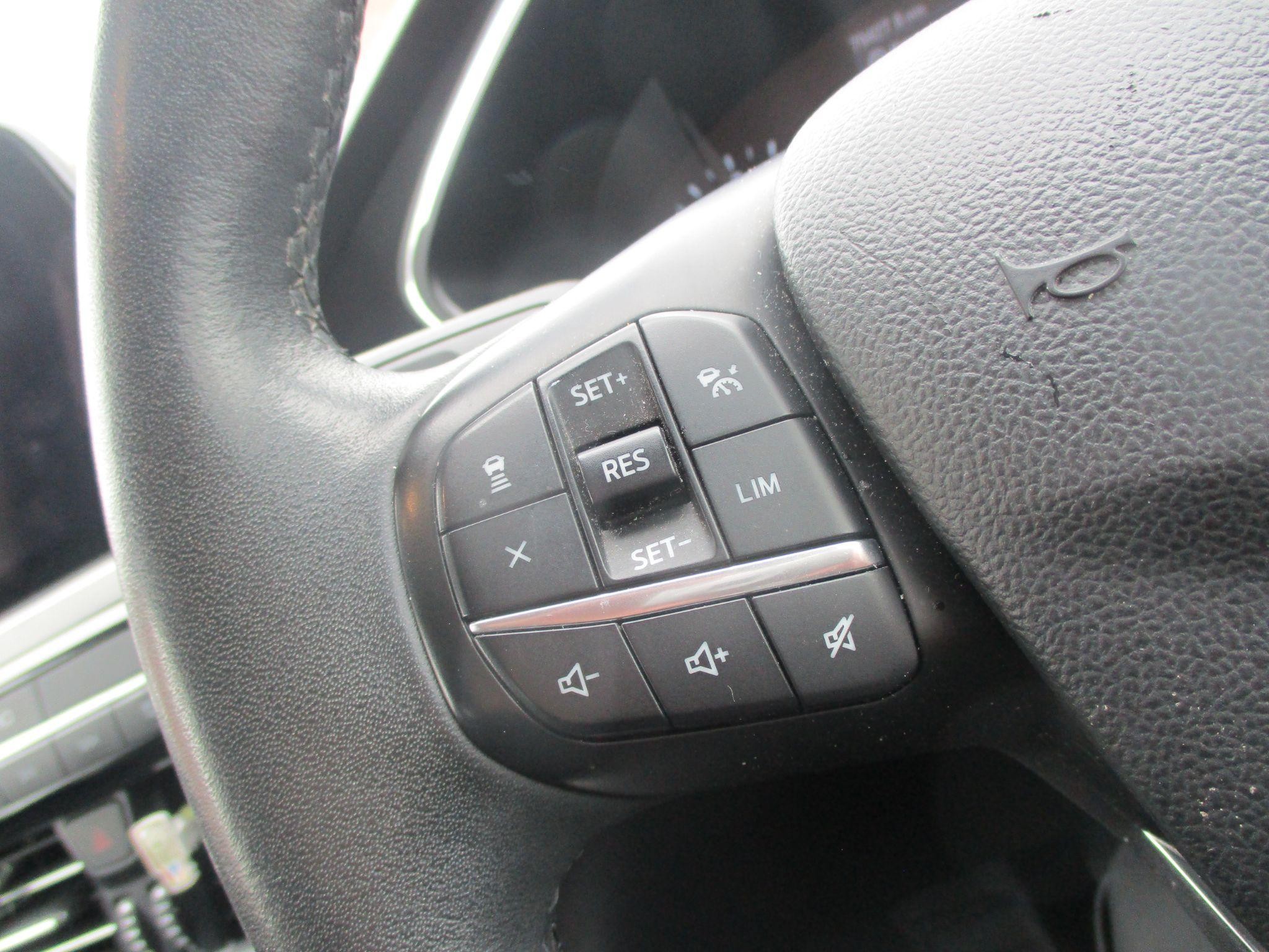 Ford Kuga Image 19