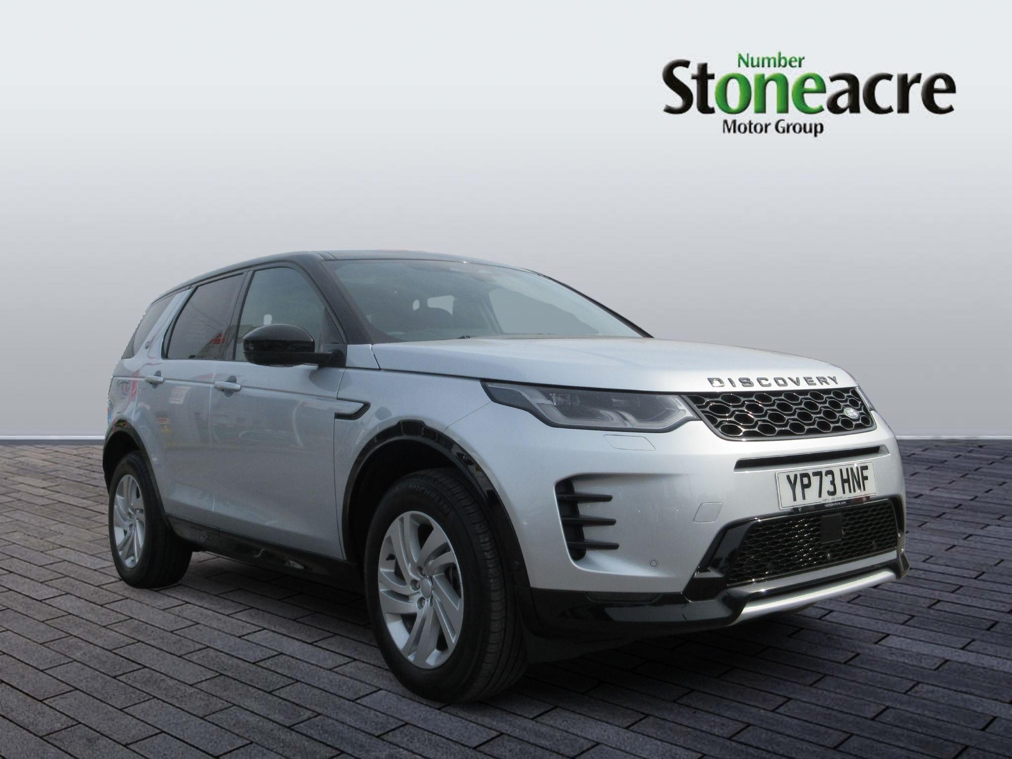 Land Rover Discovery Sport Image 1