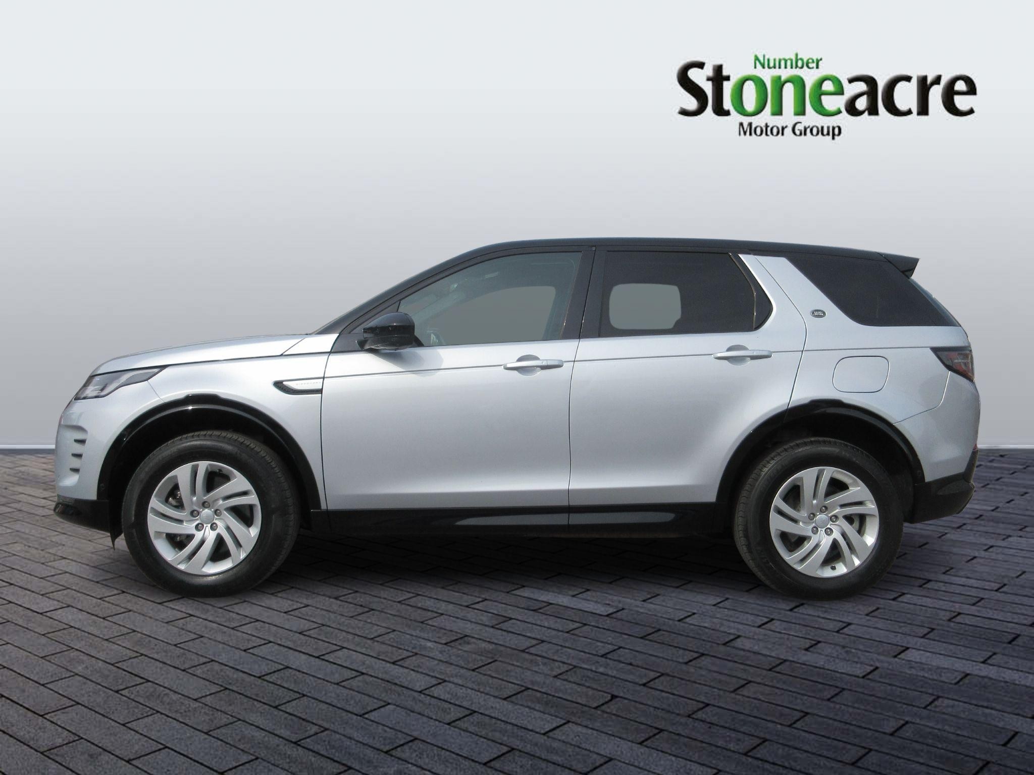 Land Rover Discovery Sport Image 7