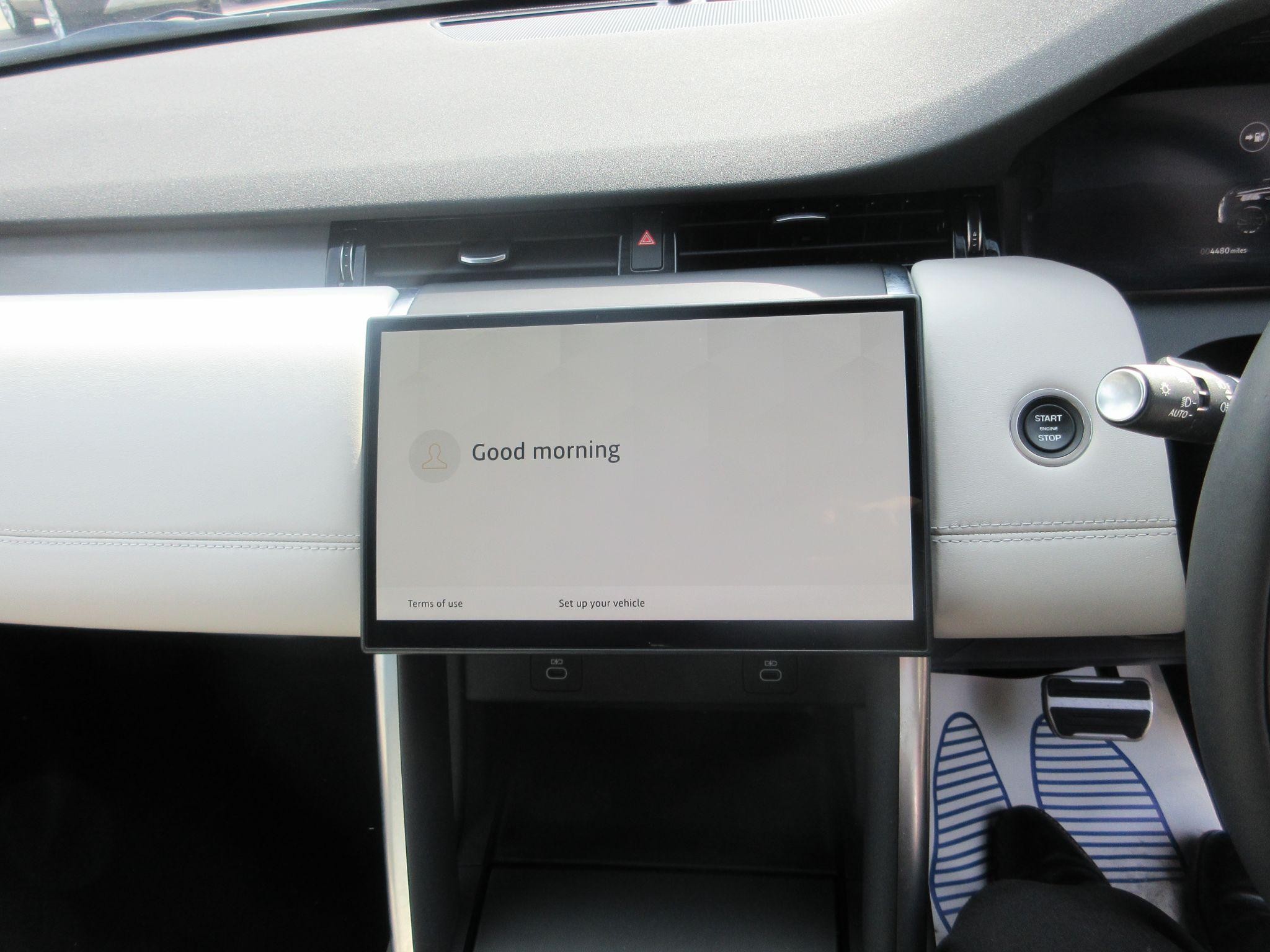 Land Rover Discovery Sport Image 10