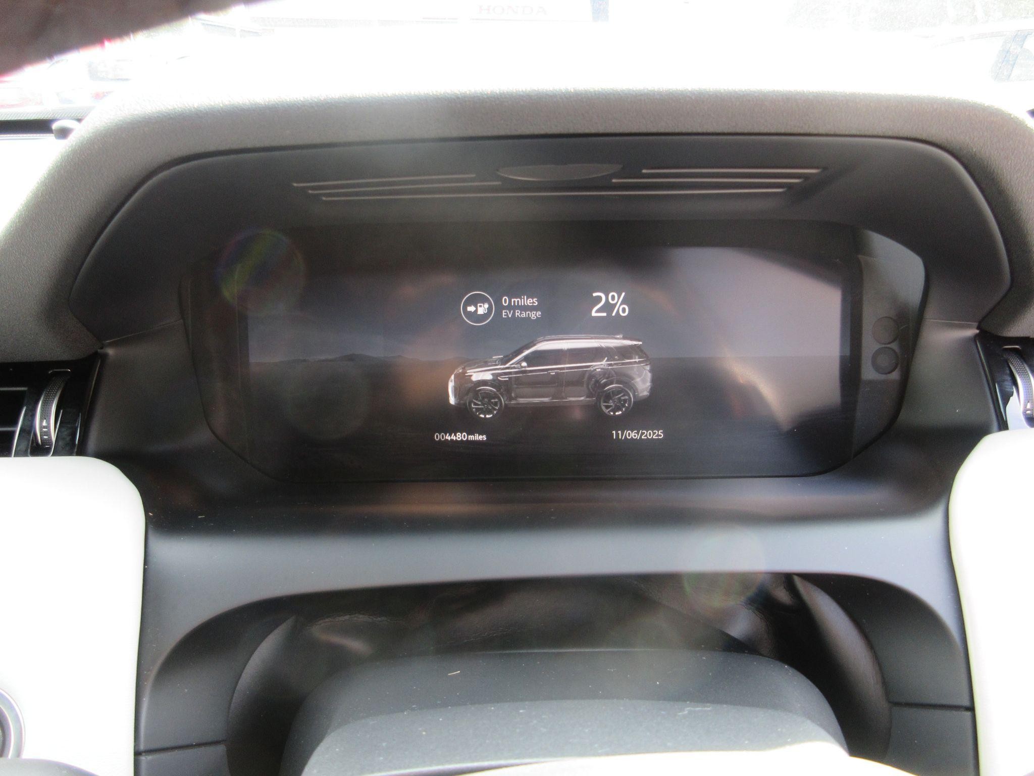 Land Rover Discovery Sport Image 11