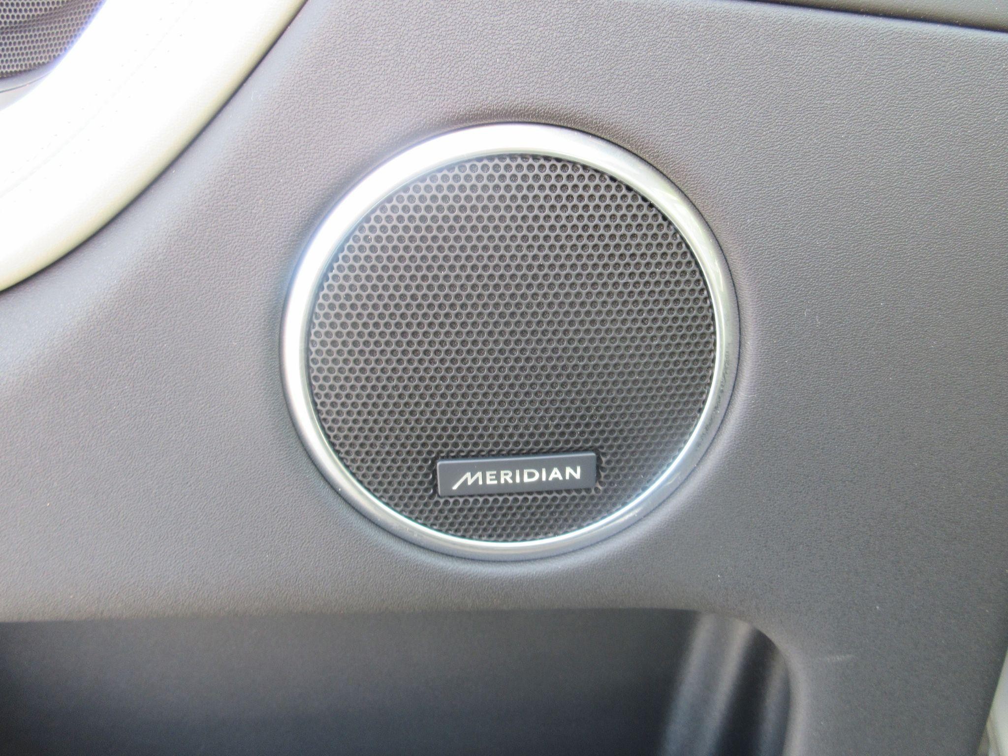 Land Rover Discovery Sport Image 17