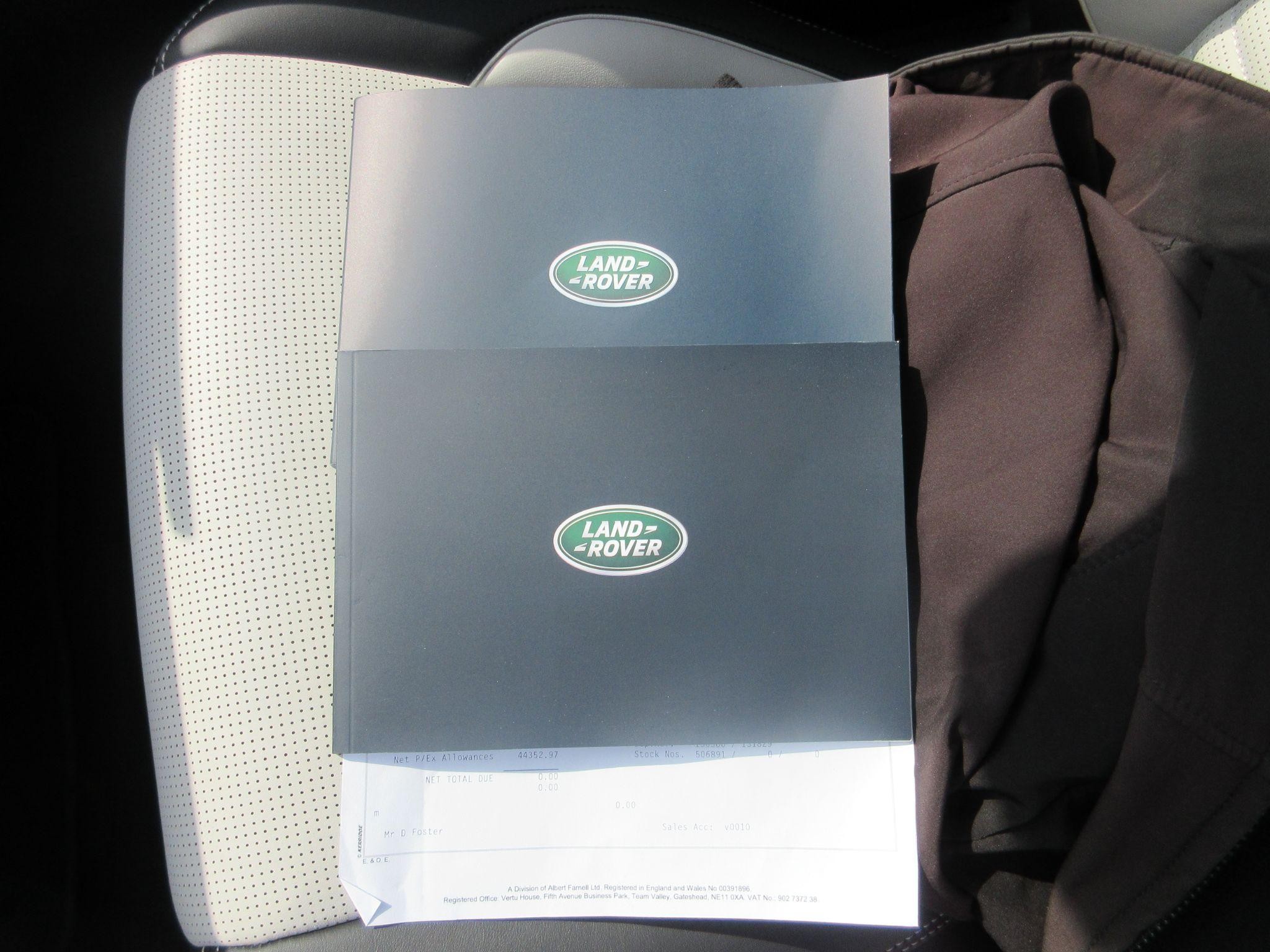 Land Rover Discovery Sport Image 21