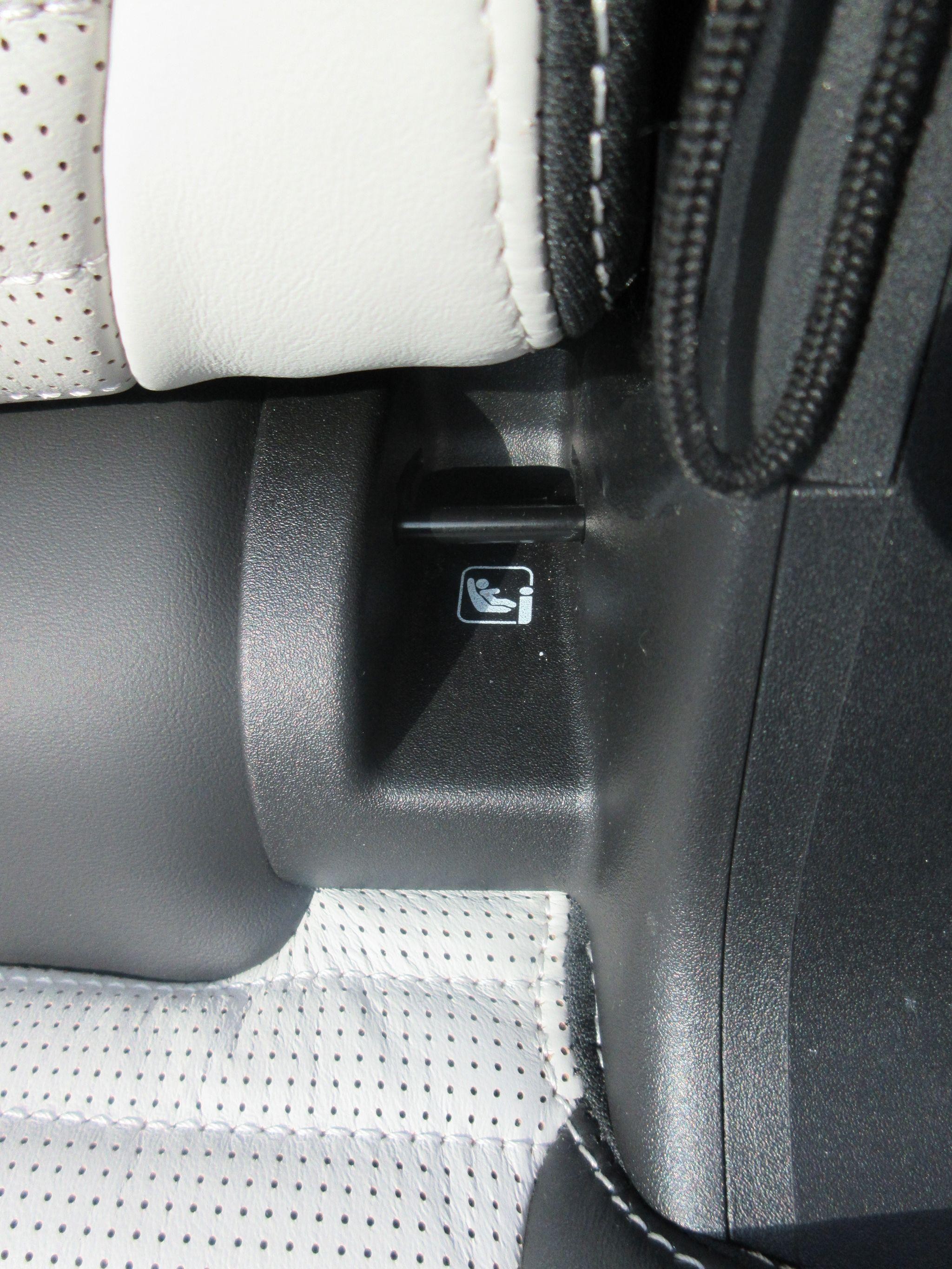Land Rover Discovery Sport Image 29