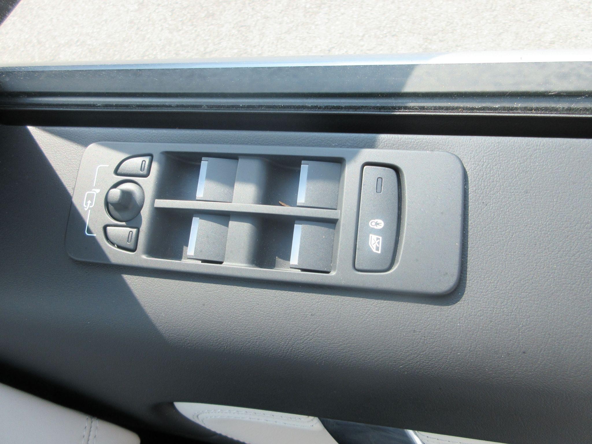 Land Rover Discovery Sport Image 47