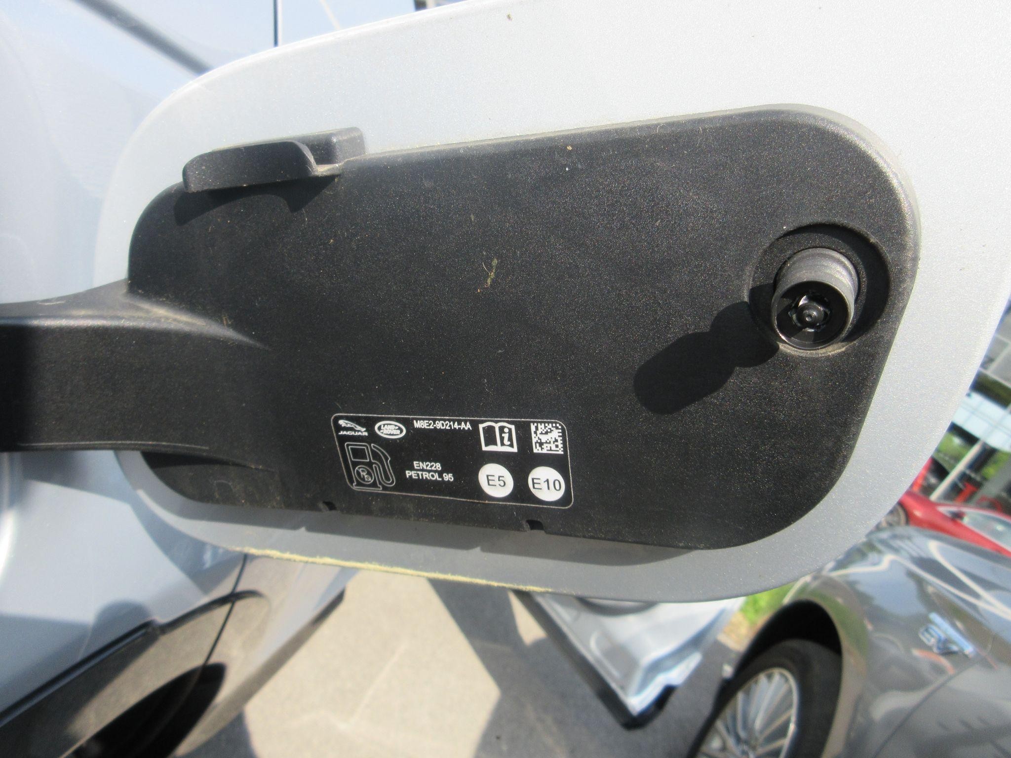 Land Rover Discovery Sport Image 52