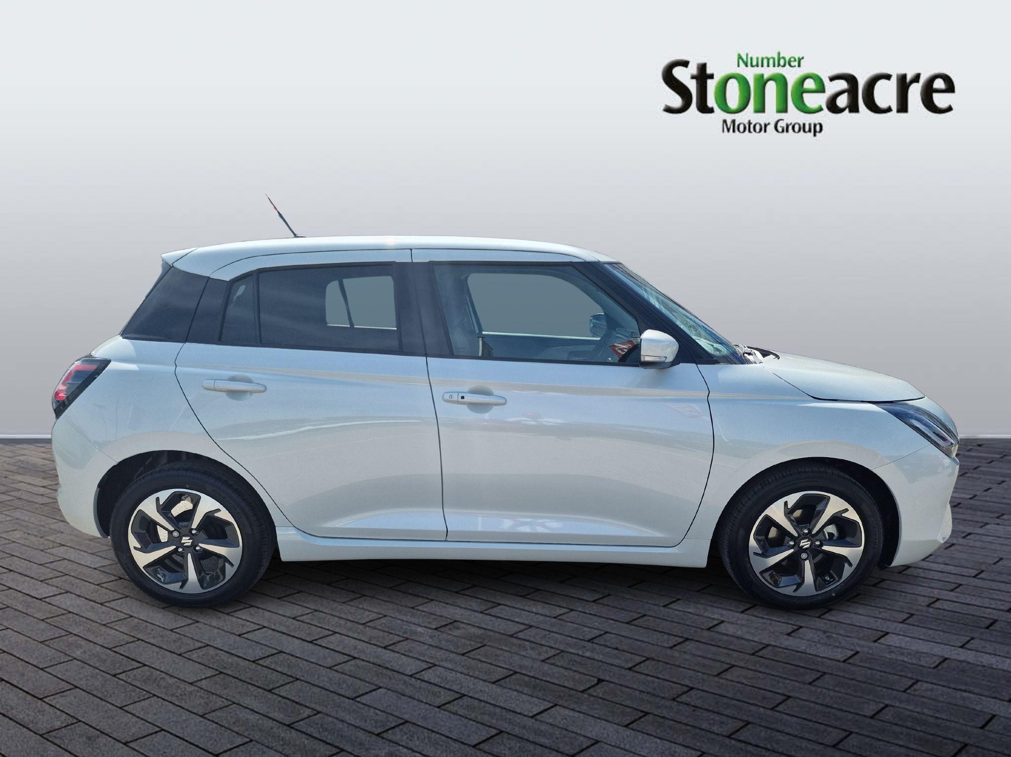 Suzuki Swift Image 5