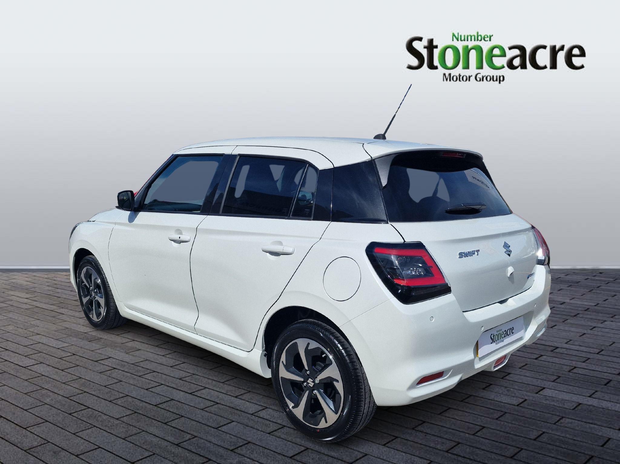 Suzuki Swift Image 8