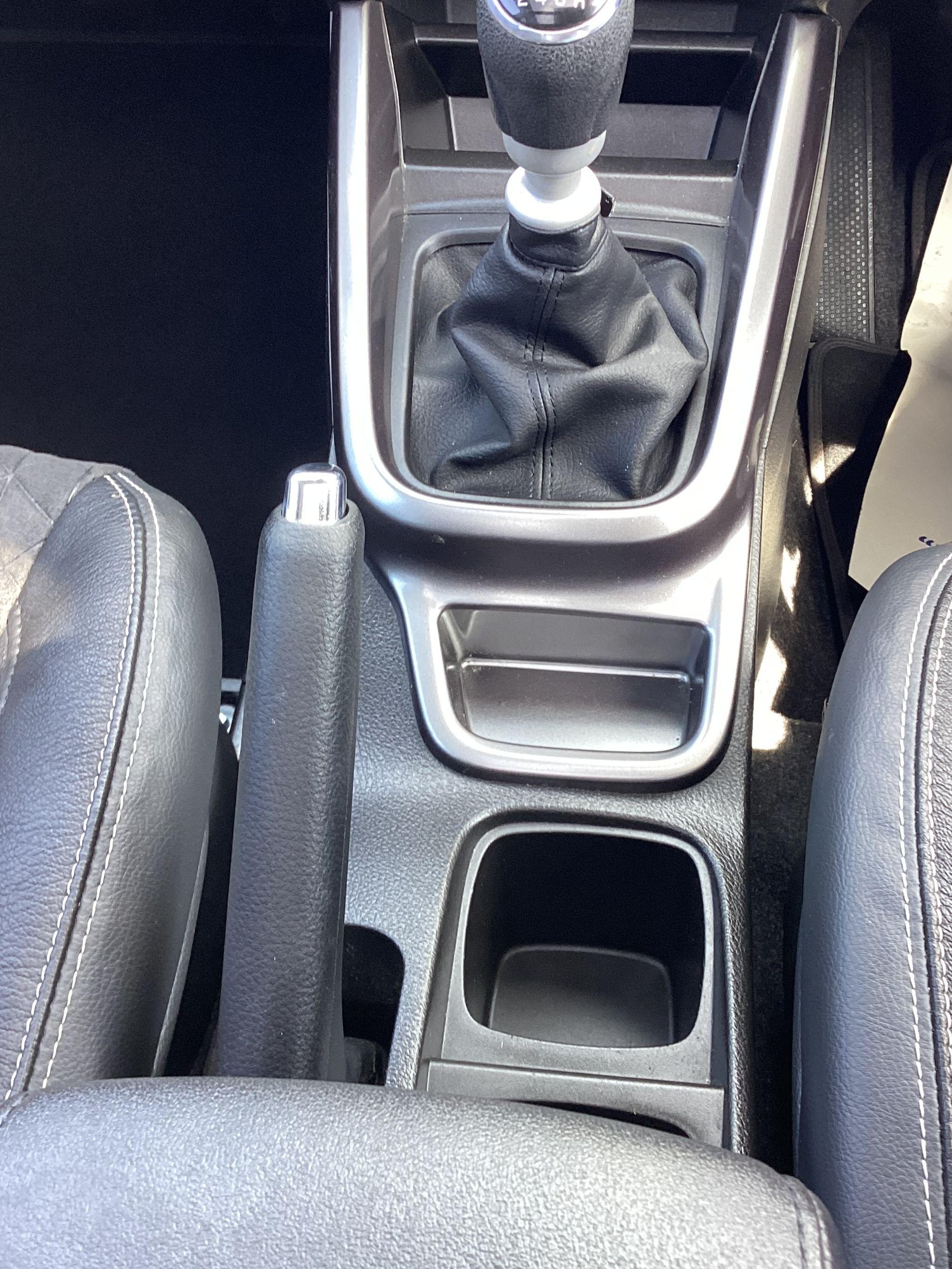 Suzuki Vitara Image 8