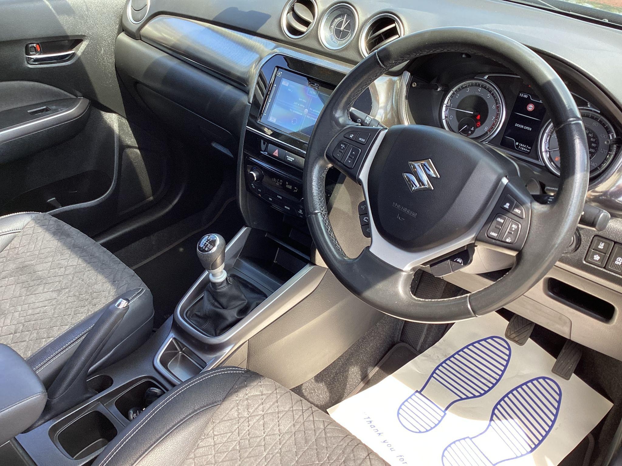 Suzuki Vitara Image 16