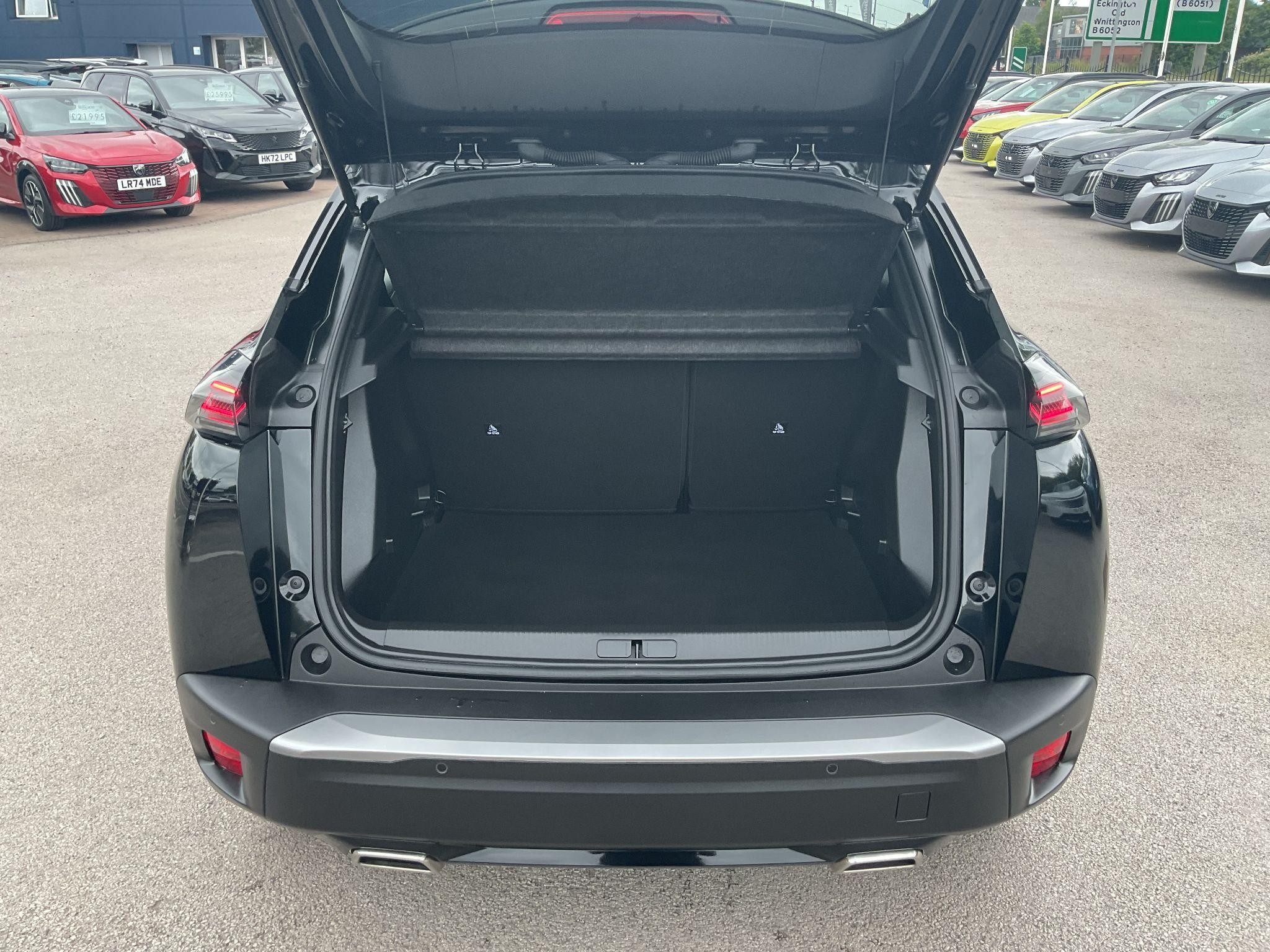 Peugeot 2008 Image 8