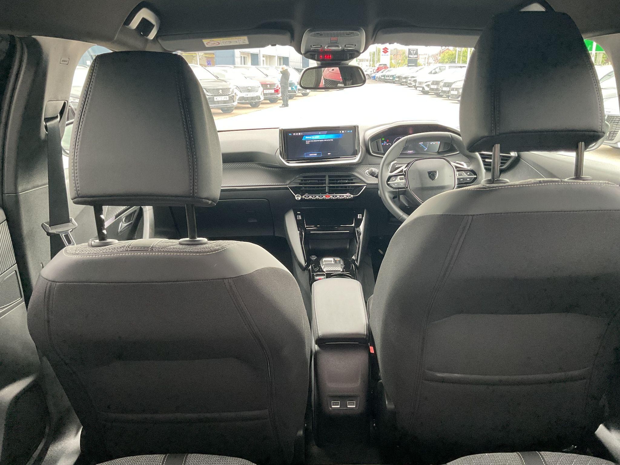 Peugeot 2008 Image 18
