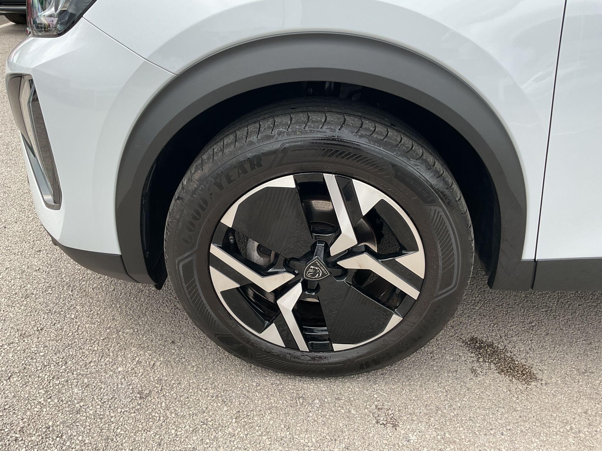 Peugeot 2008 Image 10