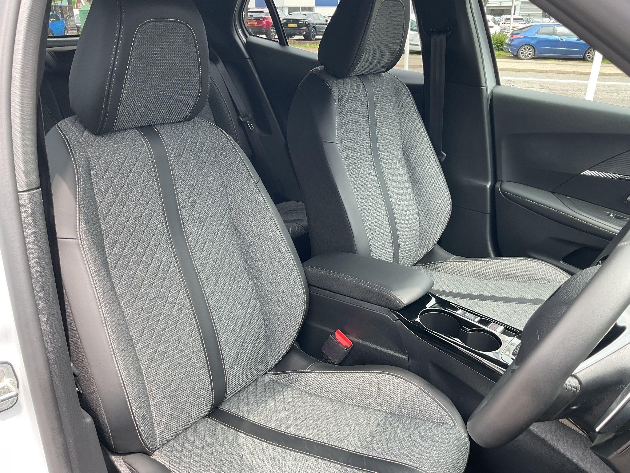 Peugeot 2008 Image 14