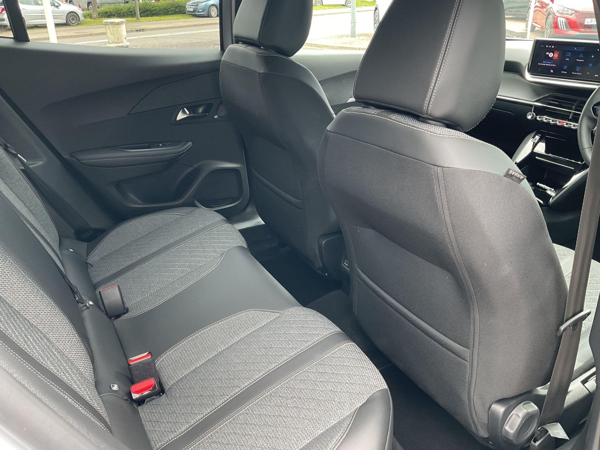 Peugeot 2008 Image 18