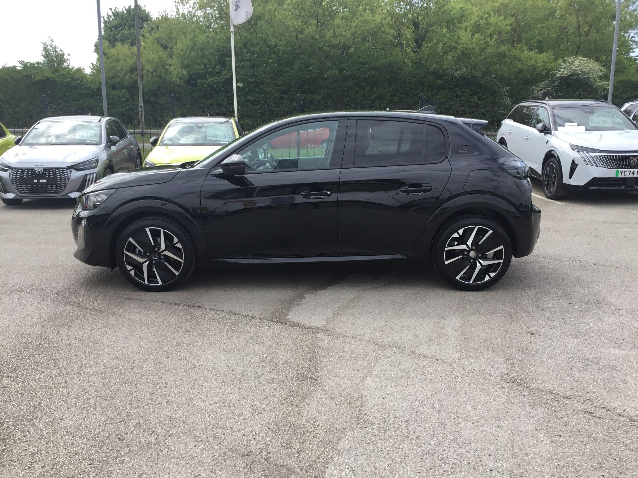 Peugeot 208 Image 6