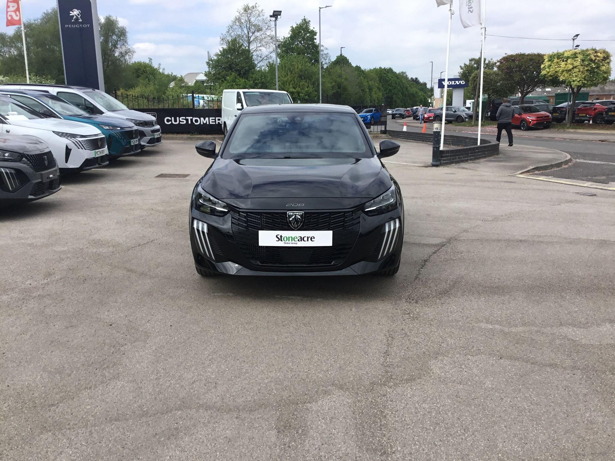 Peugeot 208 Image 8