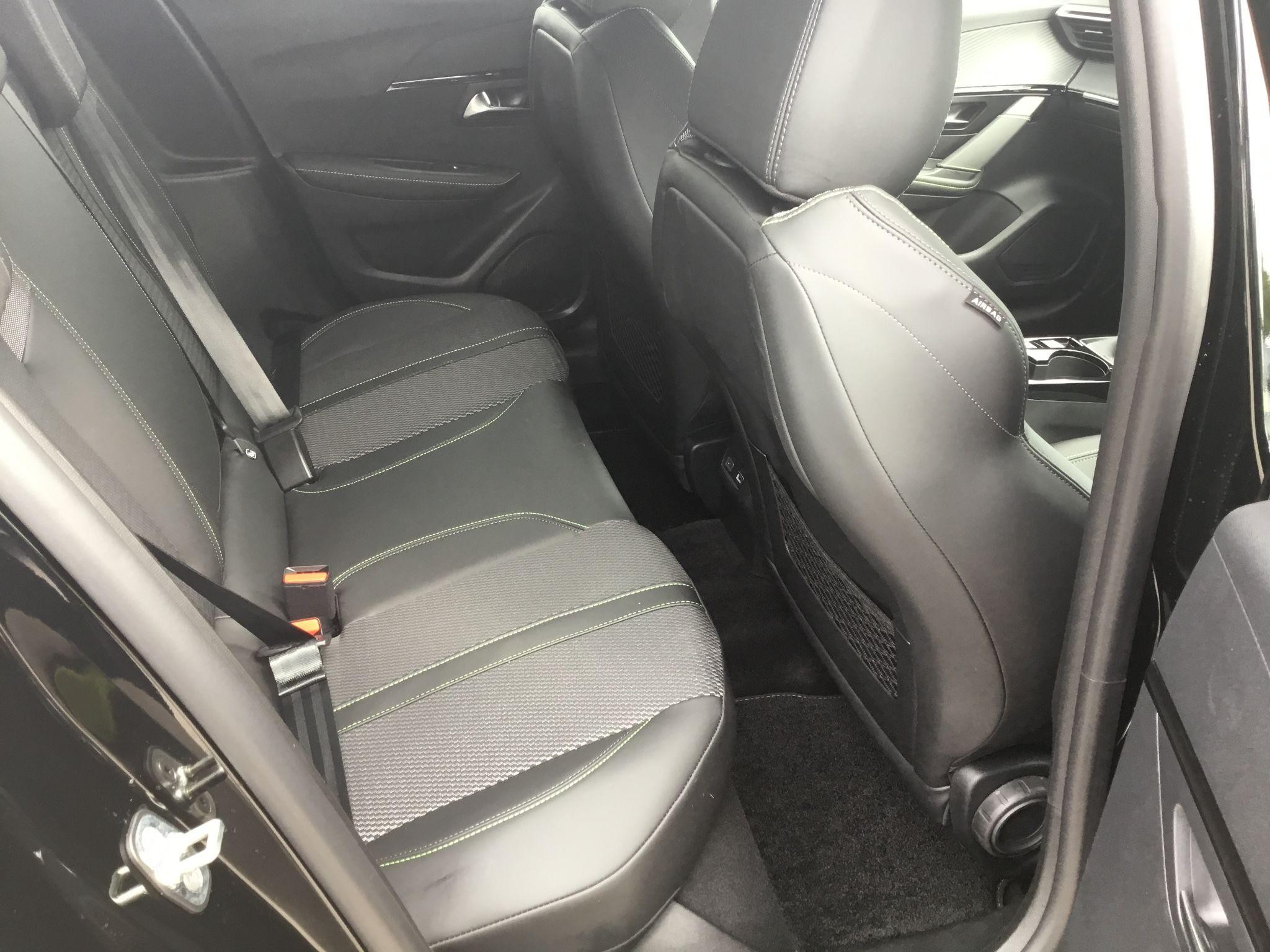 Peugeot 208 Image 15