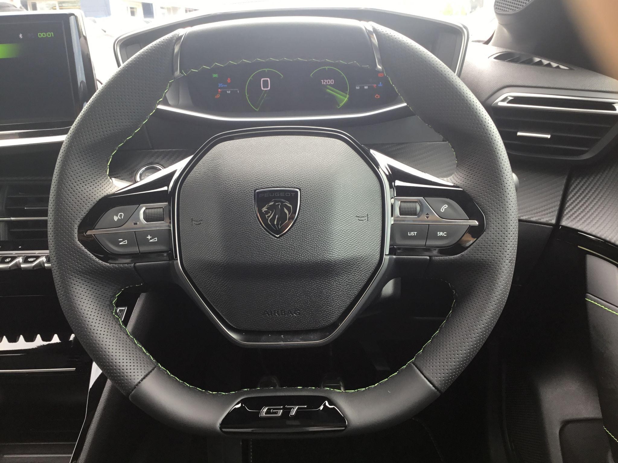 Peugeot 208 Image 18