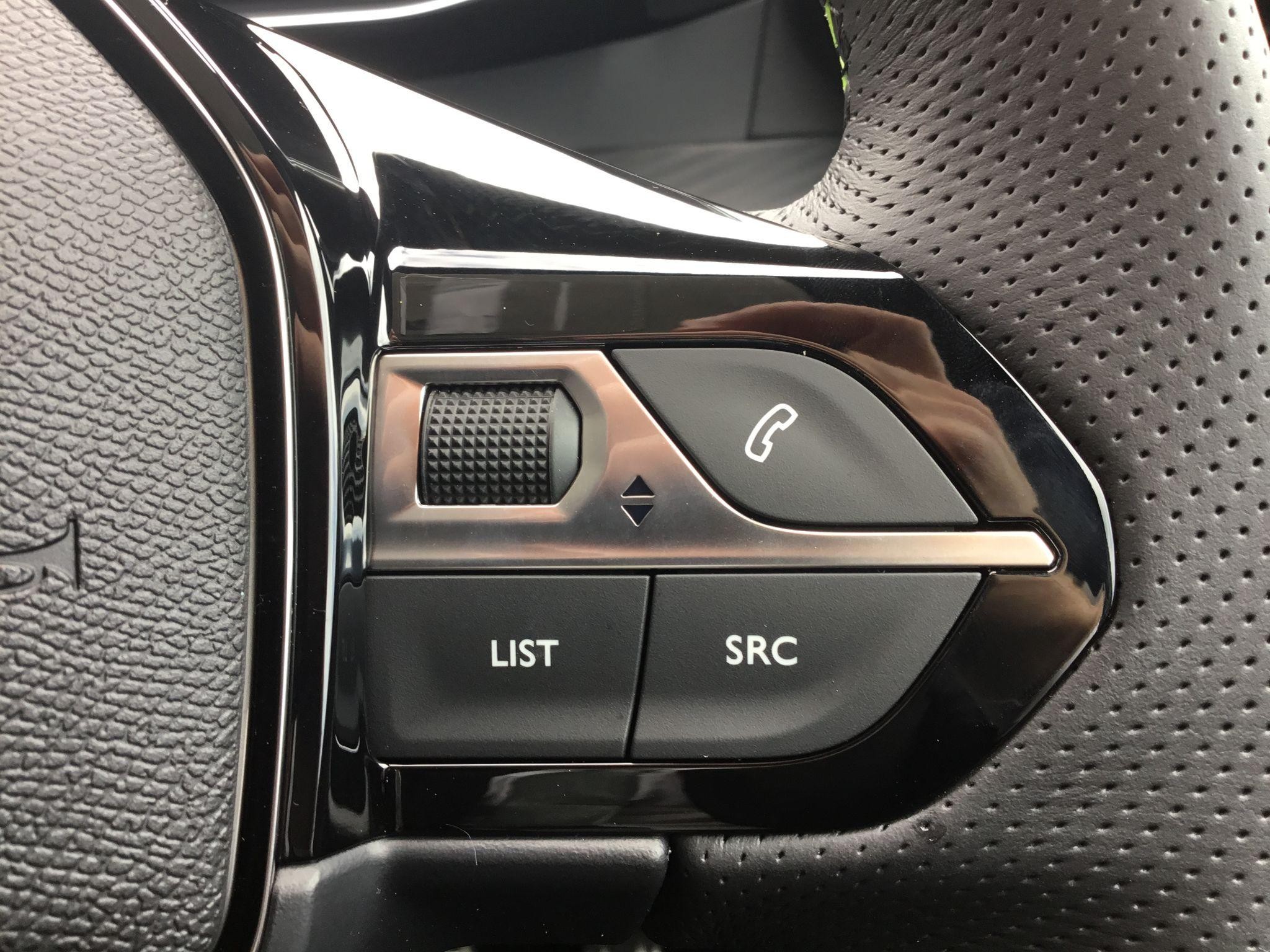 Peugeot 208 Image 20
