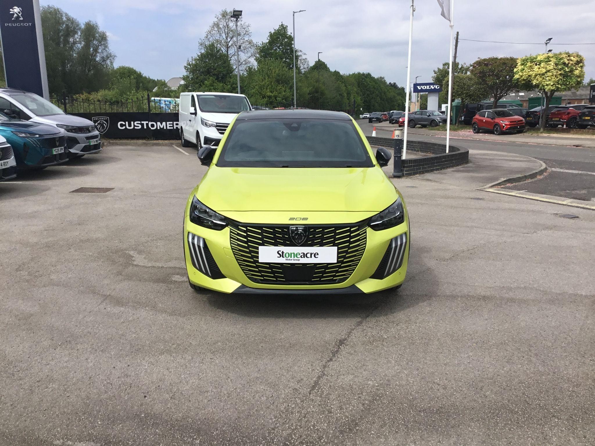 Peugeot 208 Image 8