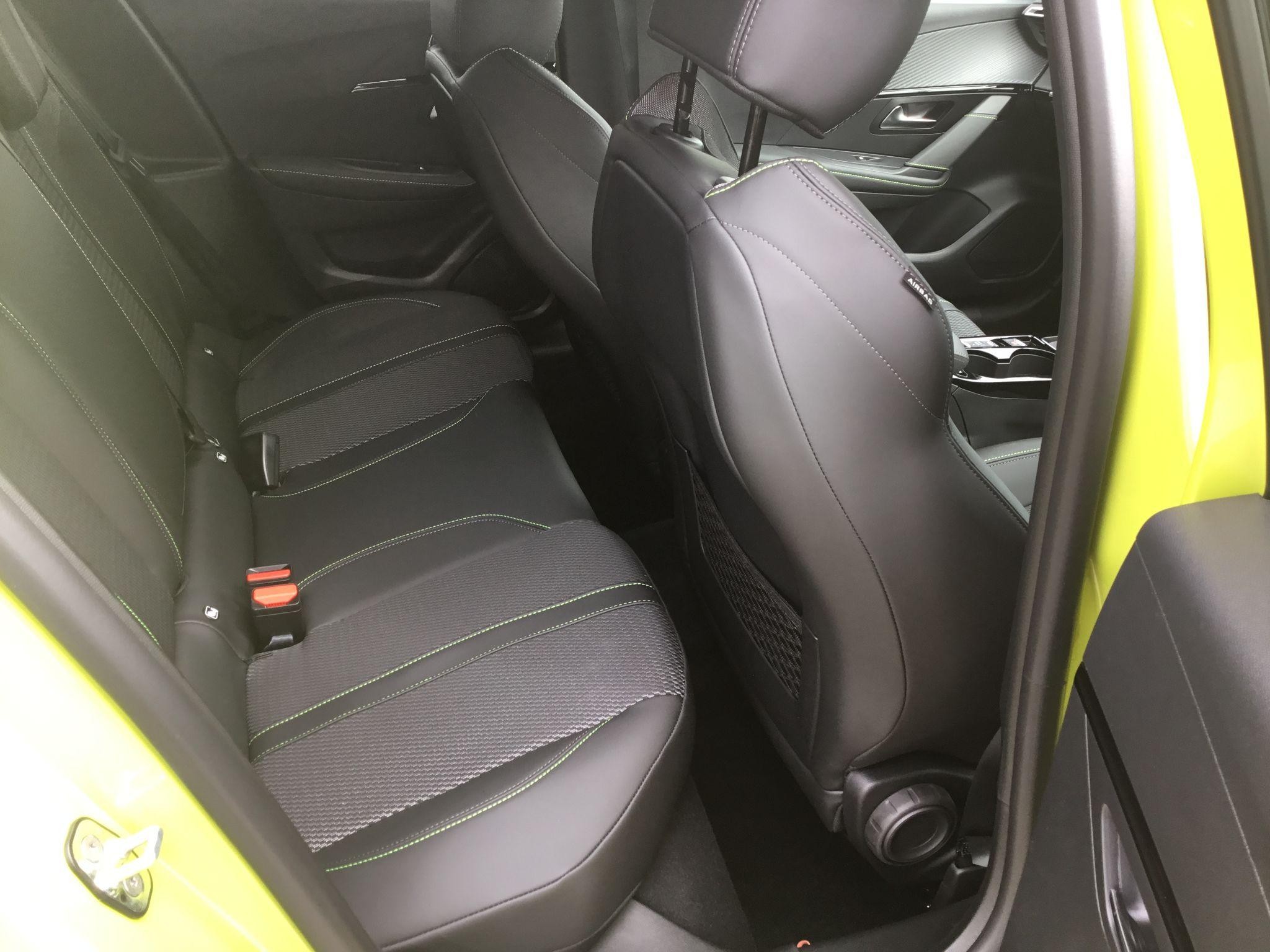 Peugeot 208 Image 15
