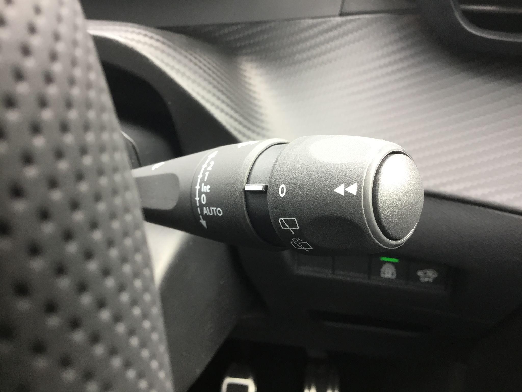 Peugeot 208 Image 23