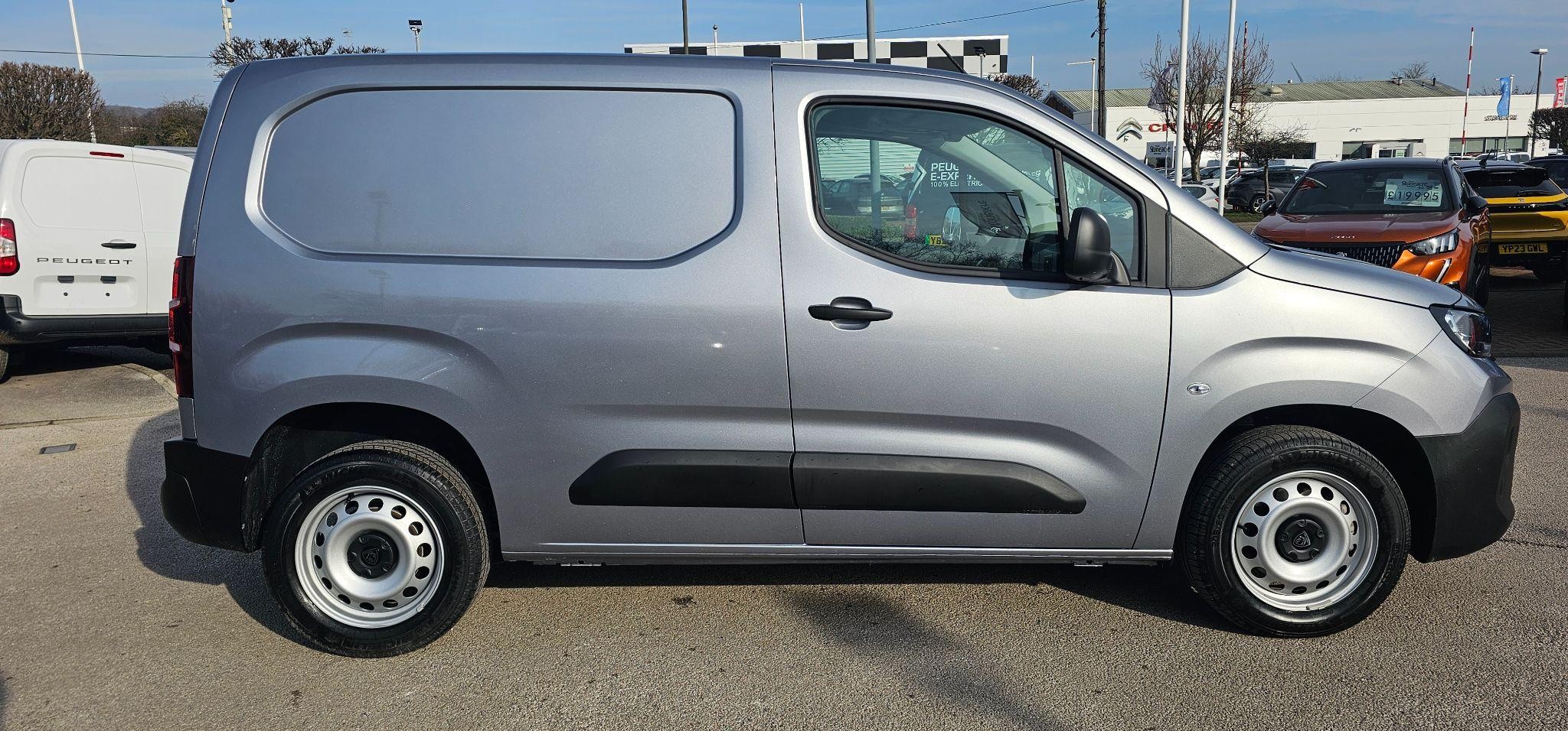 Peugeot Partner Image 2