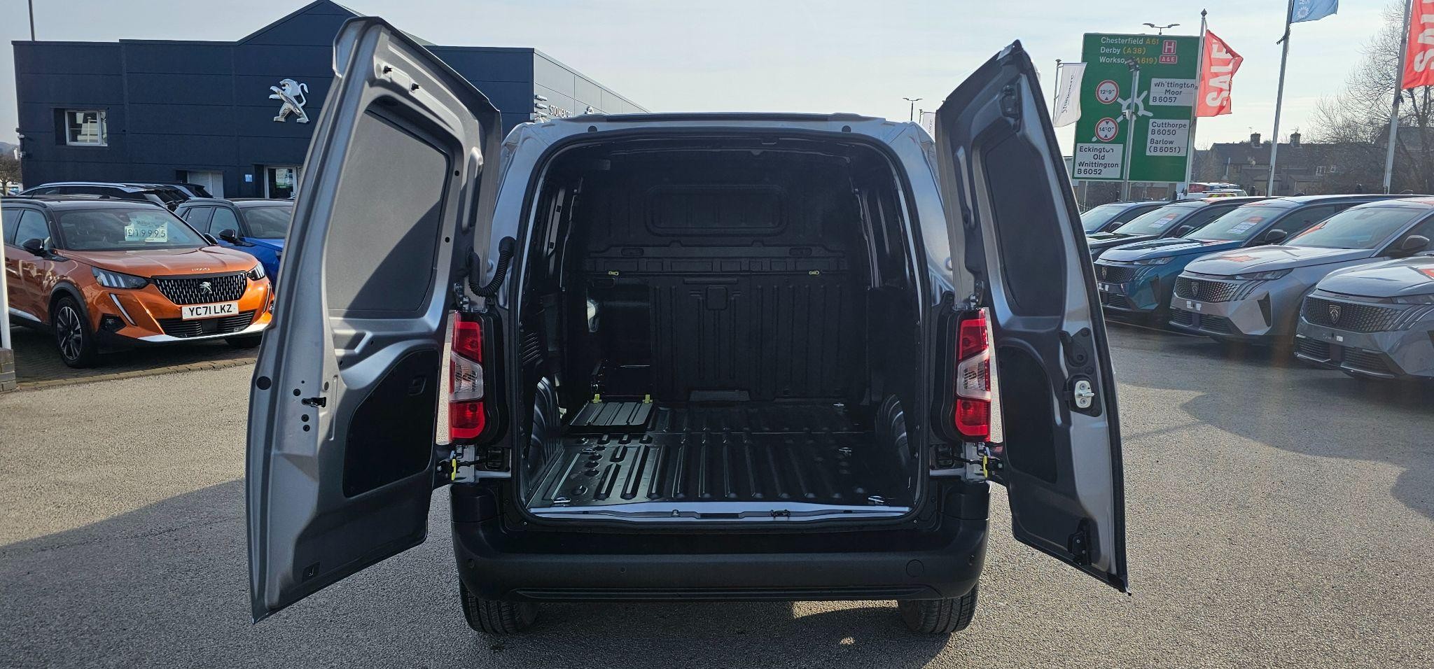 Peugeot Partner Image 10