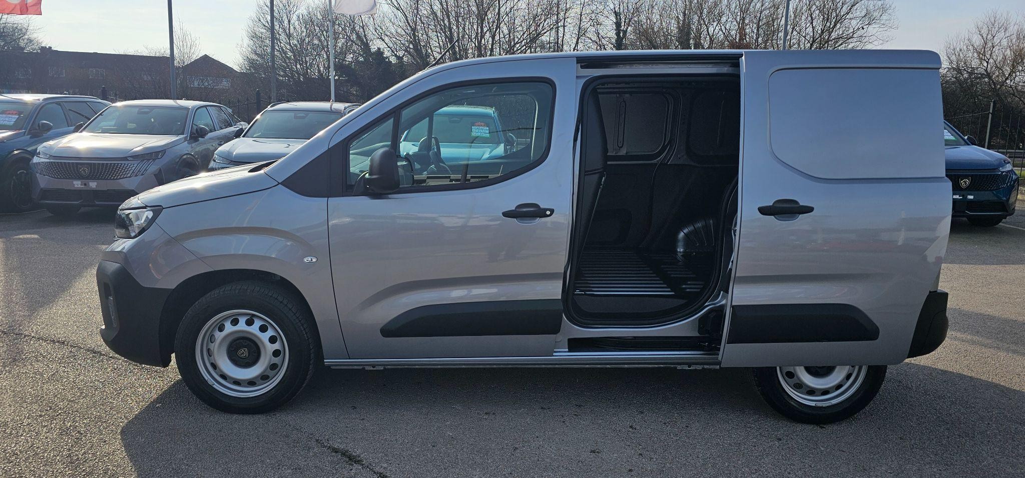 Peugeot Partner Image 11