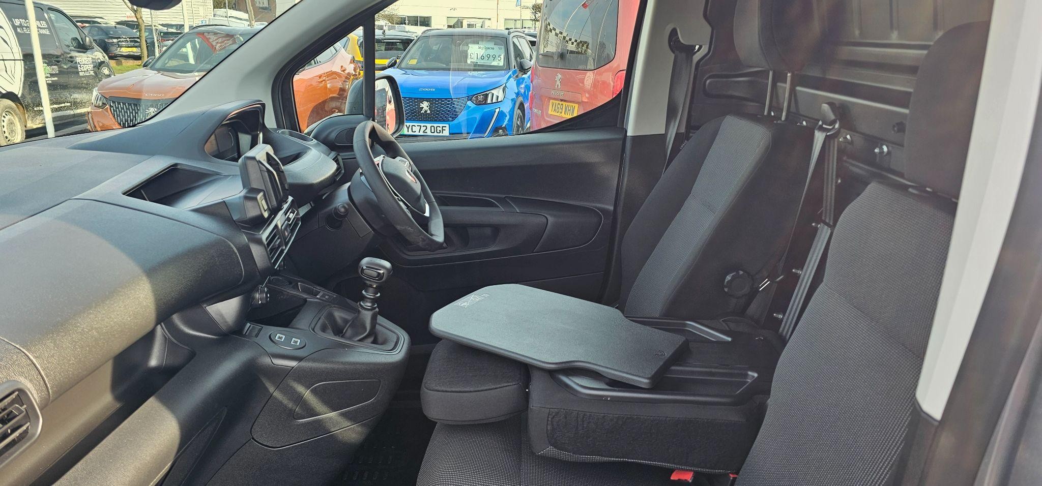 Peugeot Partner Image 20