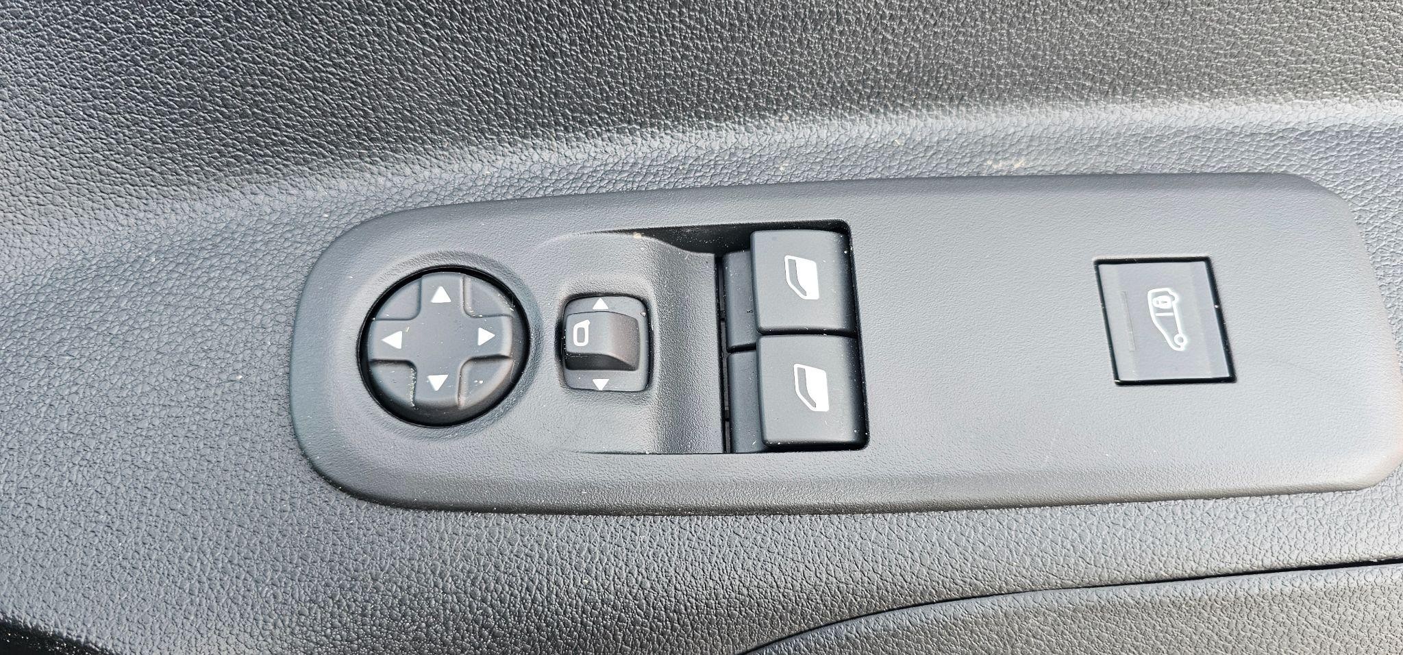 Peugeot Partner Image 29