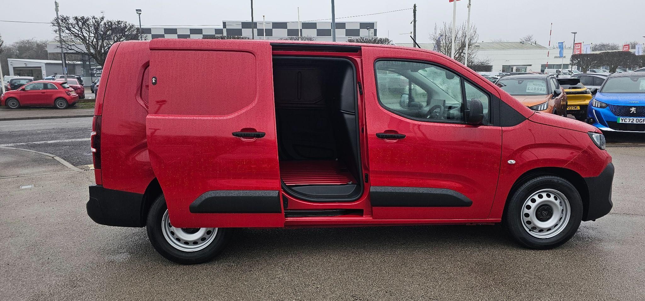 Peugeot e-Partner Image 8