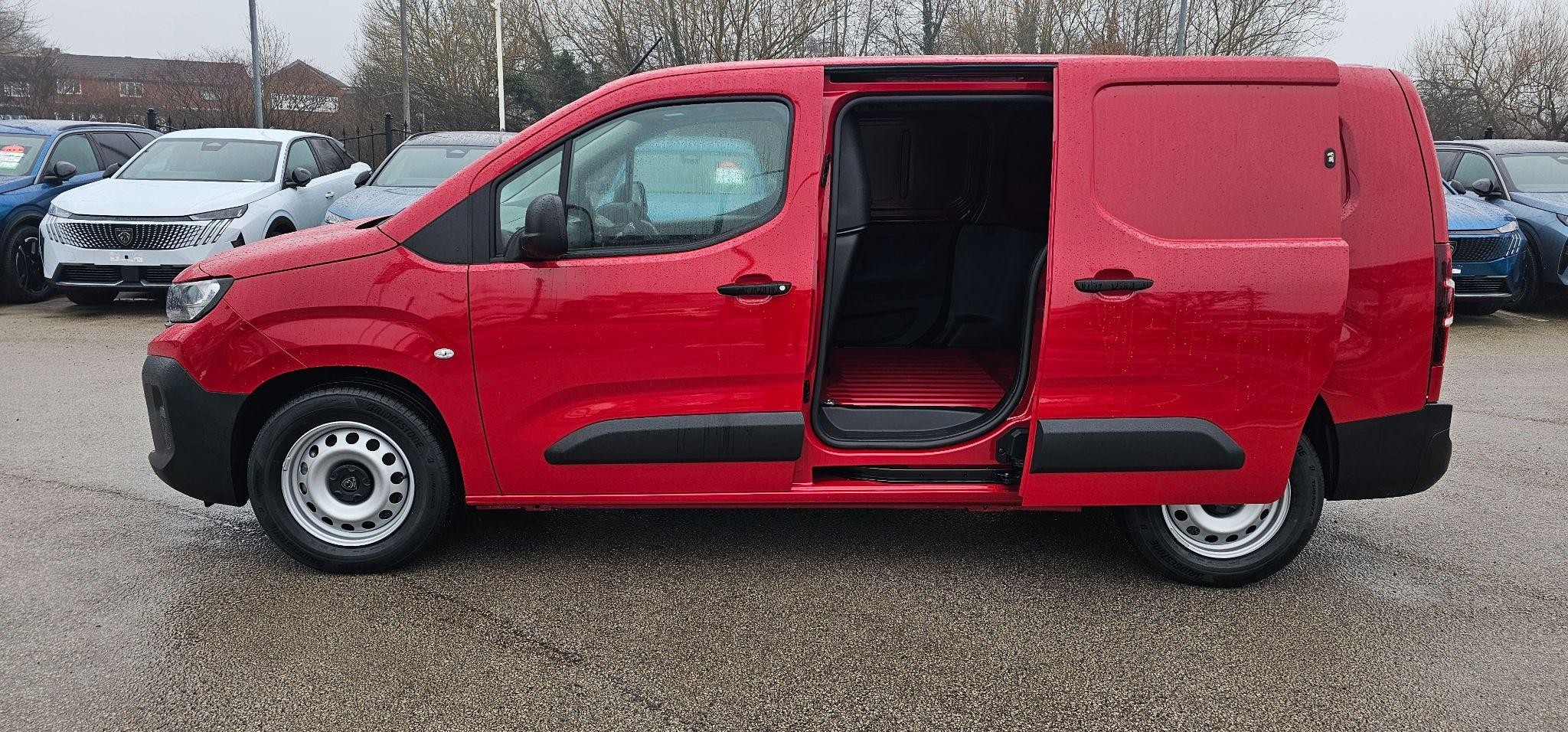 Peugeot e-Partner Image 9