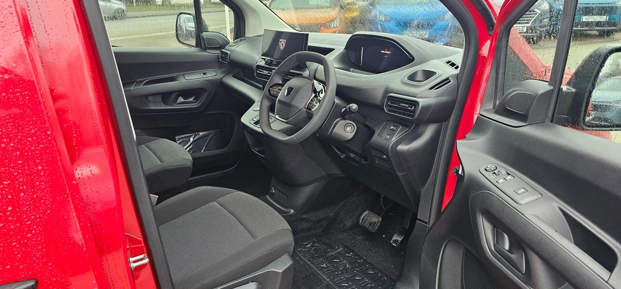 Peugeot e-Partner Image 20