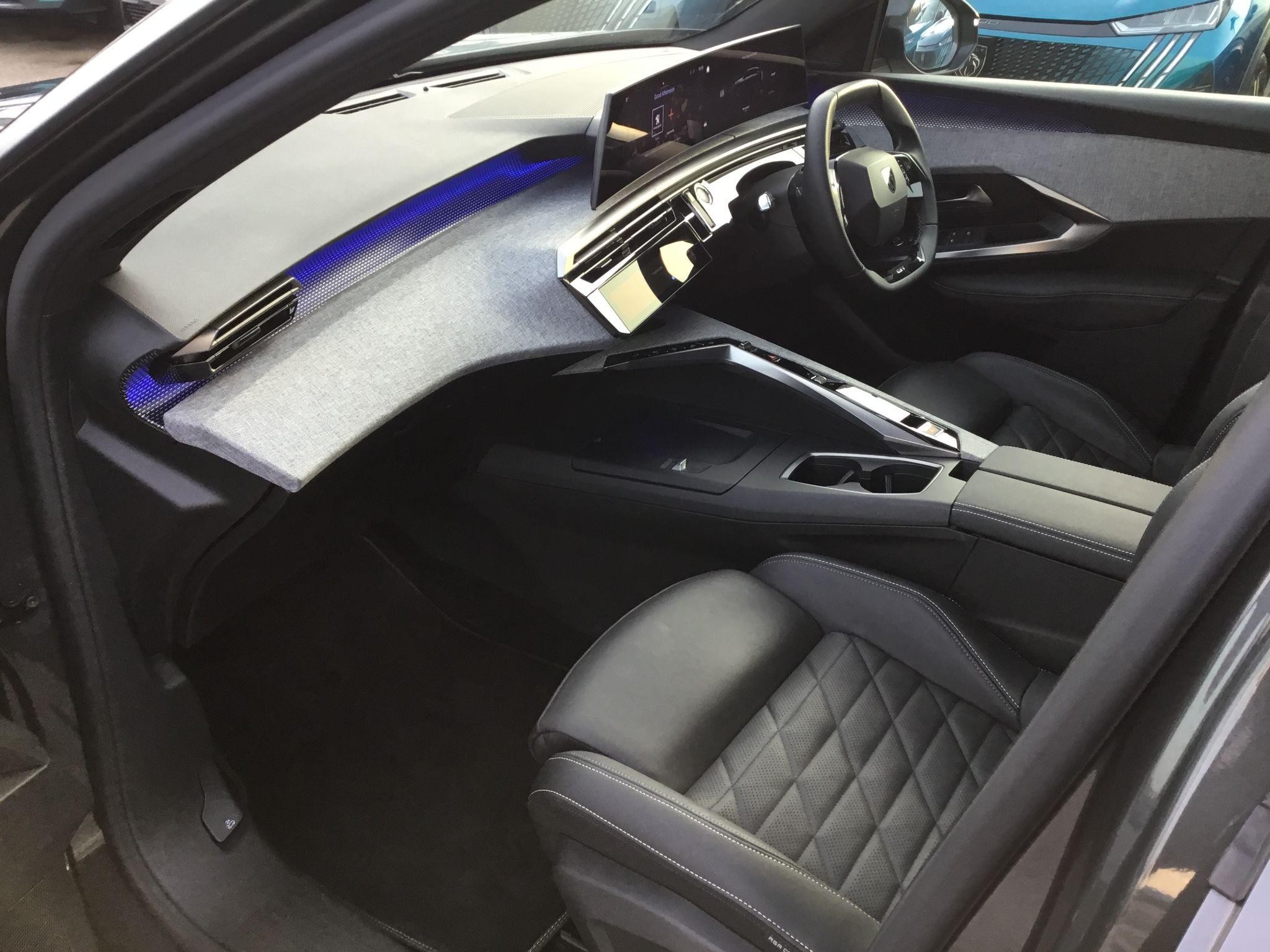 Peugeot E-3008 Image 20
