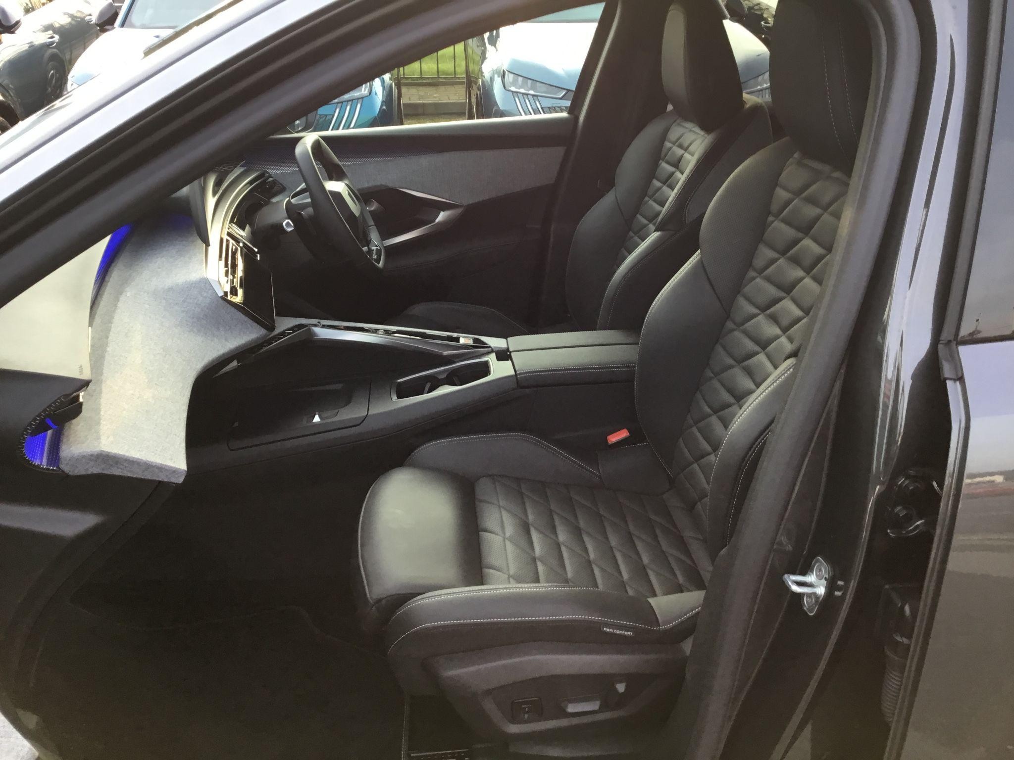 Peugeot E-3008 Image 21