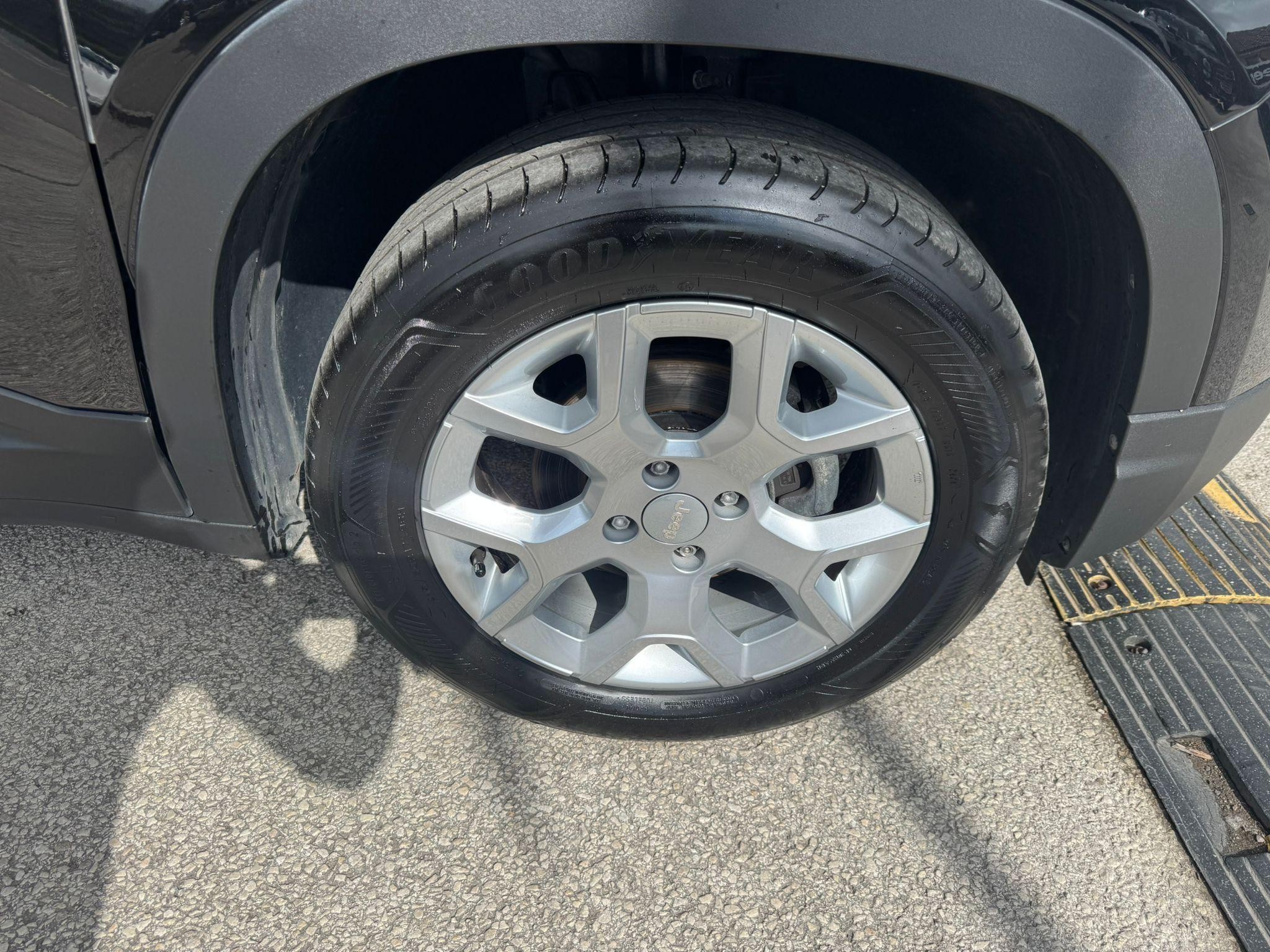 Jeep Avenger Image 9