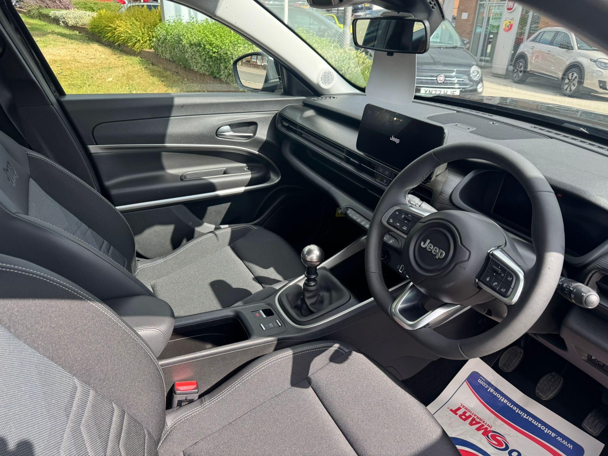 Jeep Avenger Image 11