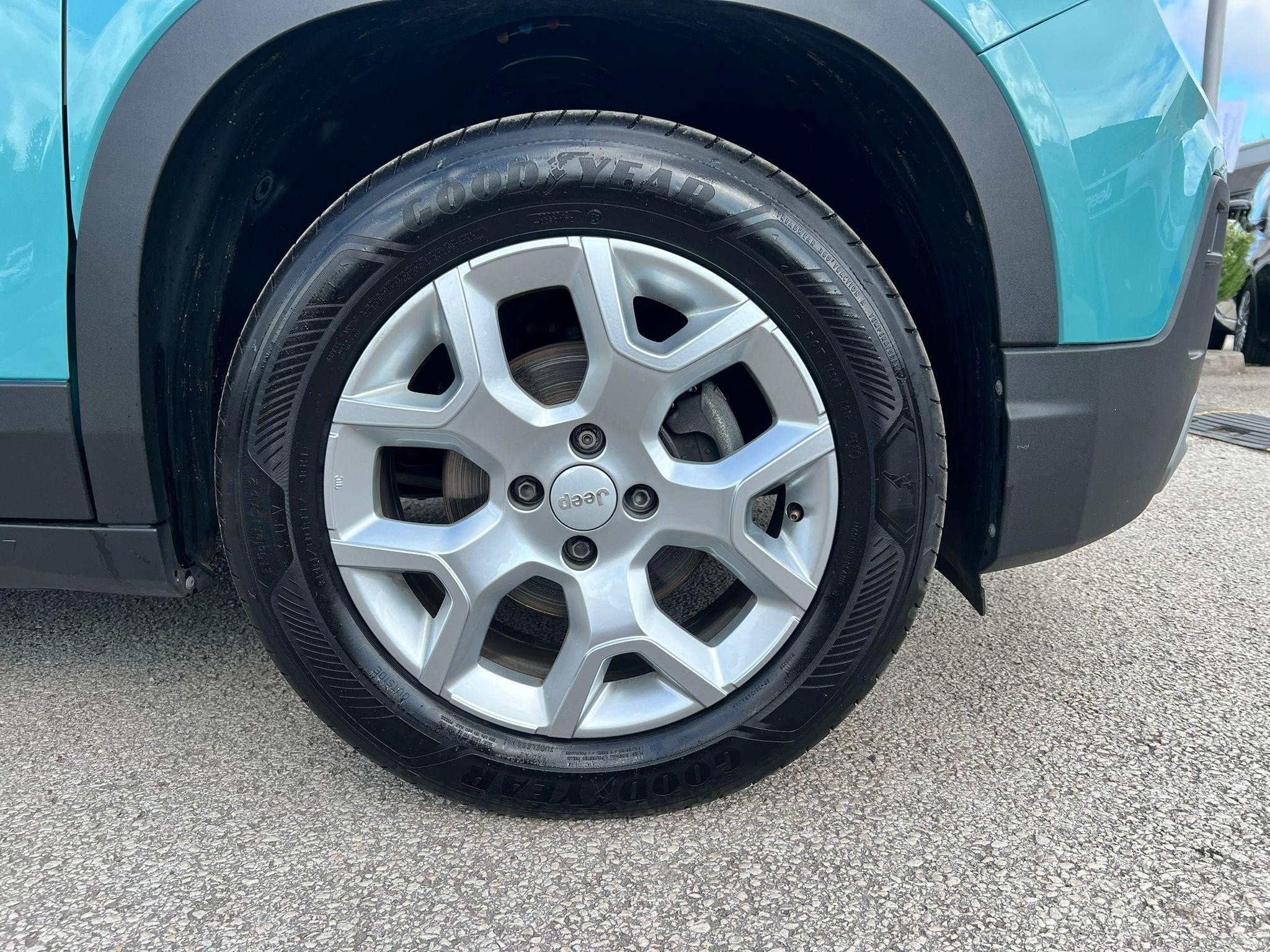 Jeep Avenger Image 9