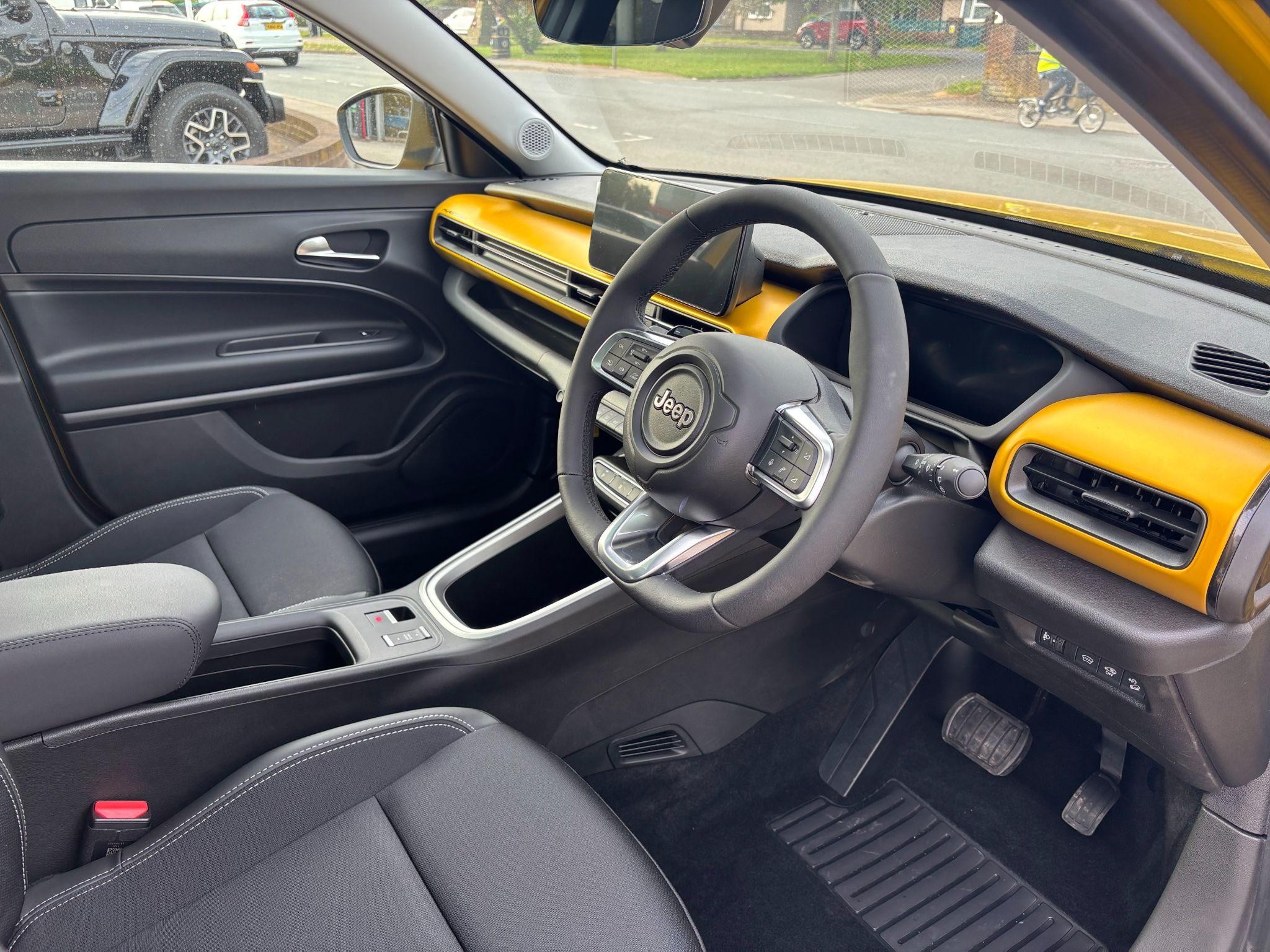 Jeep Avenger Image 11