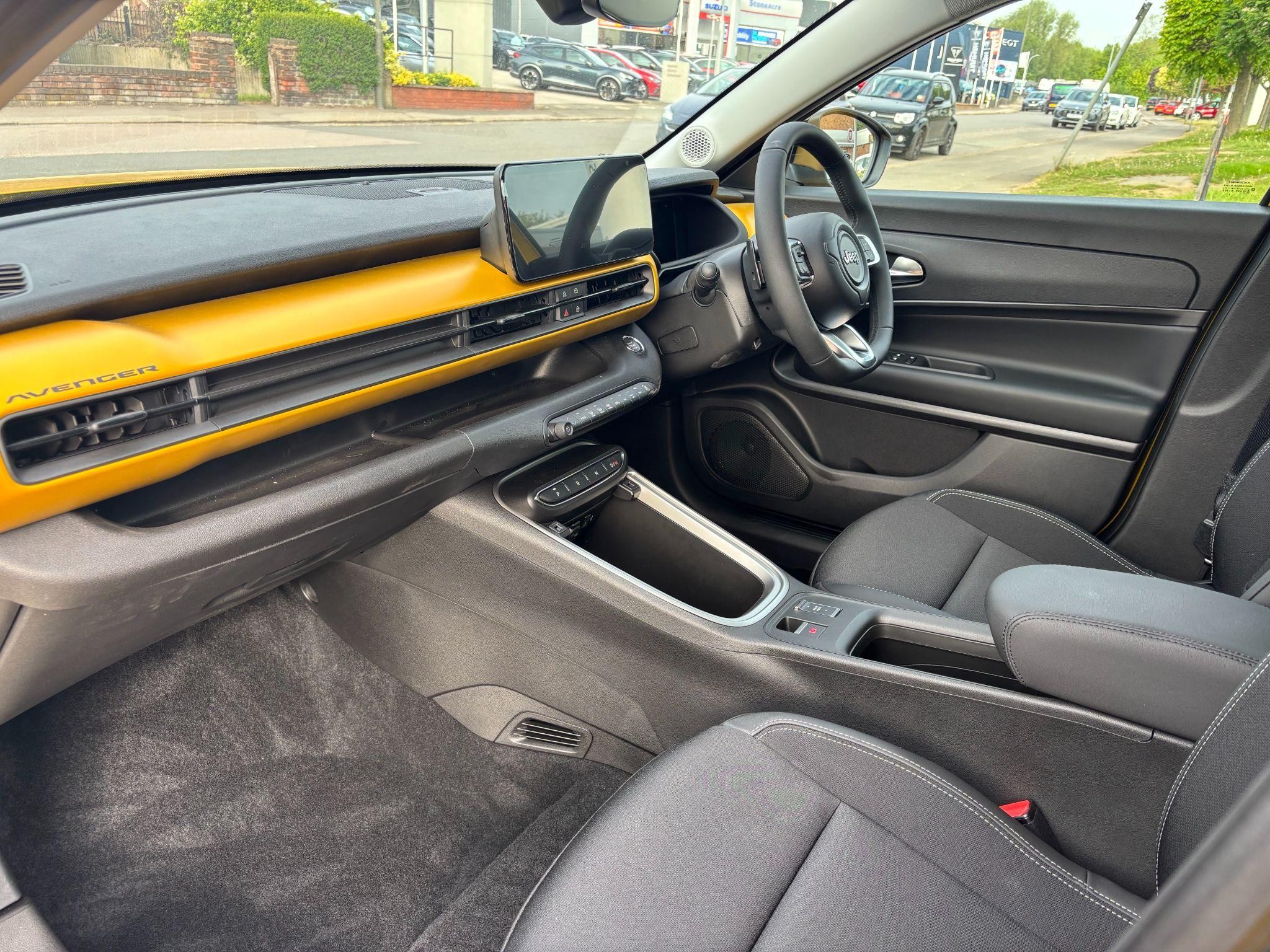 Jeep Avenger Image 13