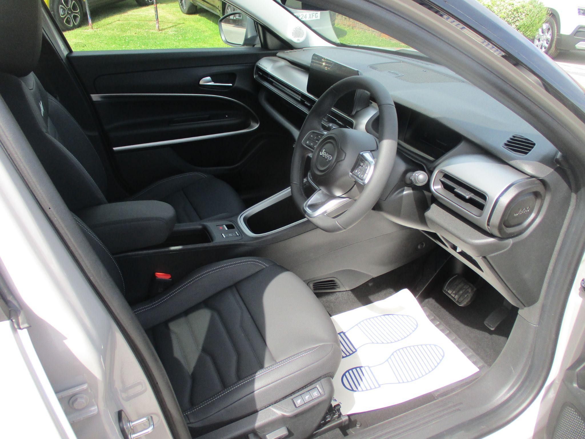 Jeep Avenger Image 32