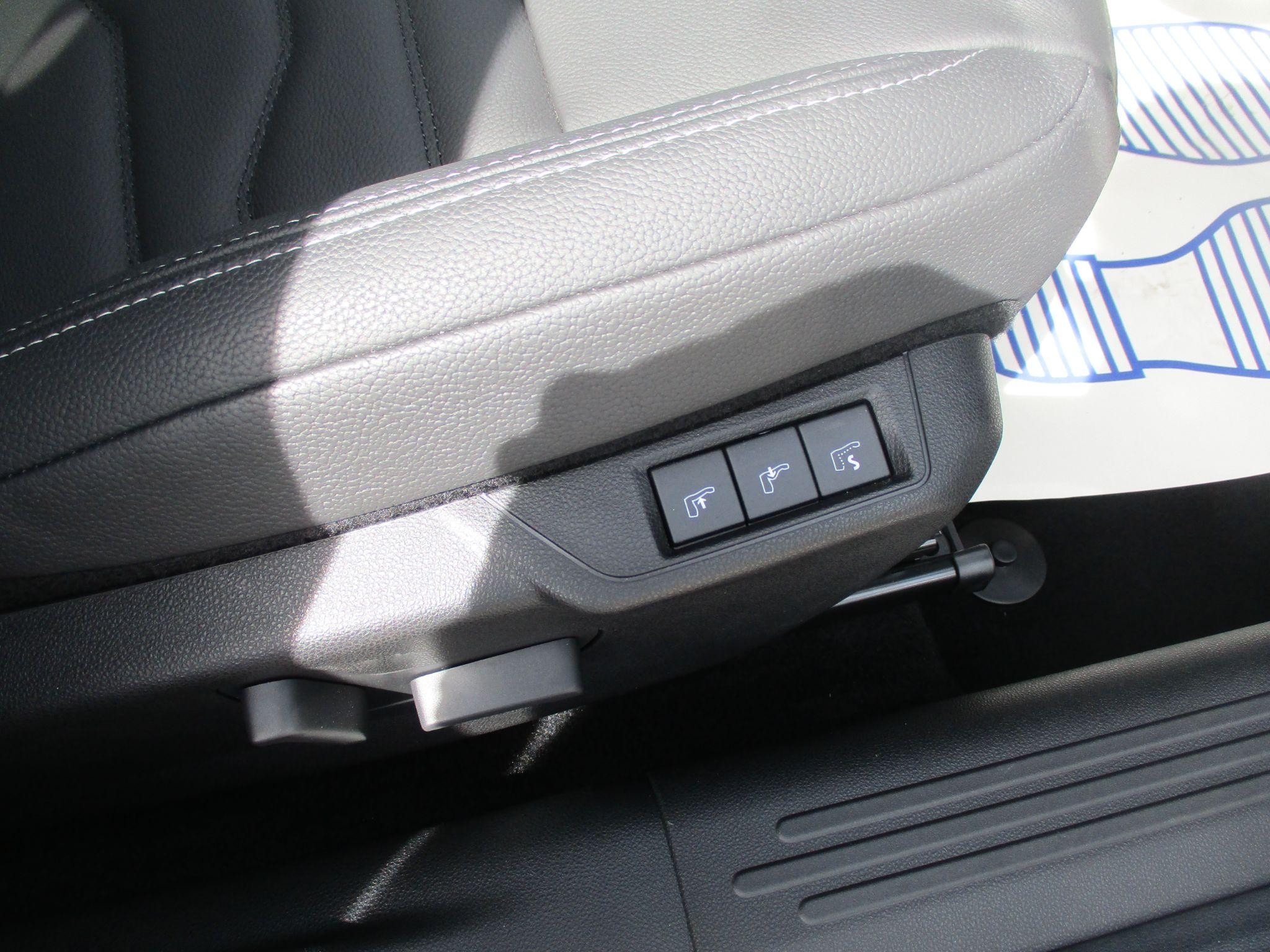 Jeep Avenger Image 33
