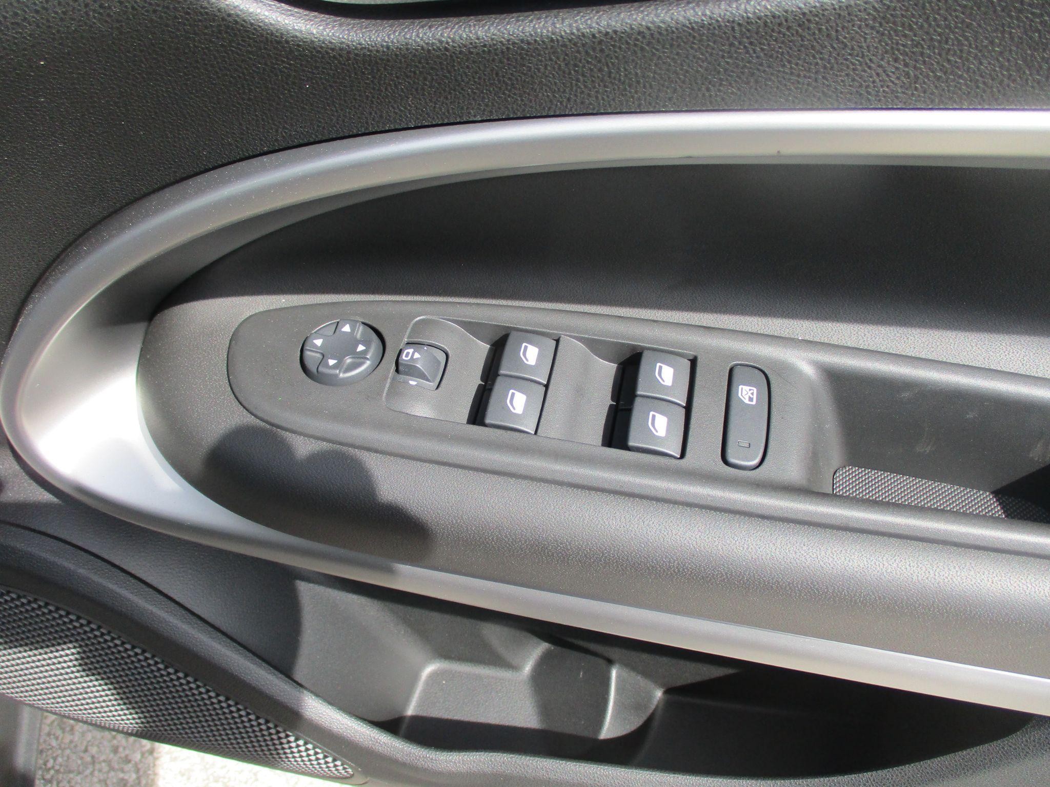 Jeep Avenger Image 35
