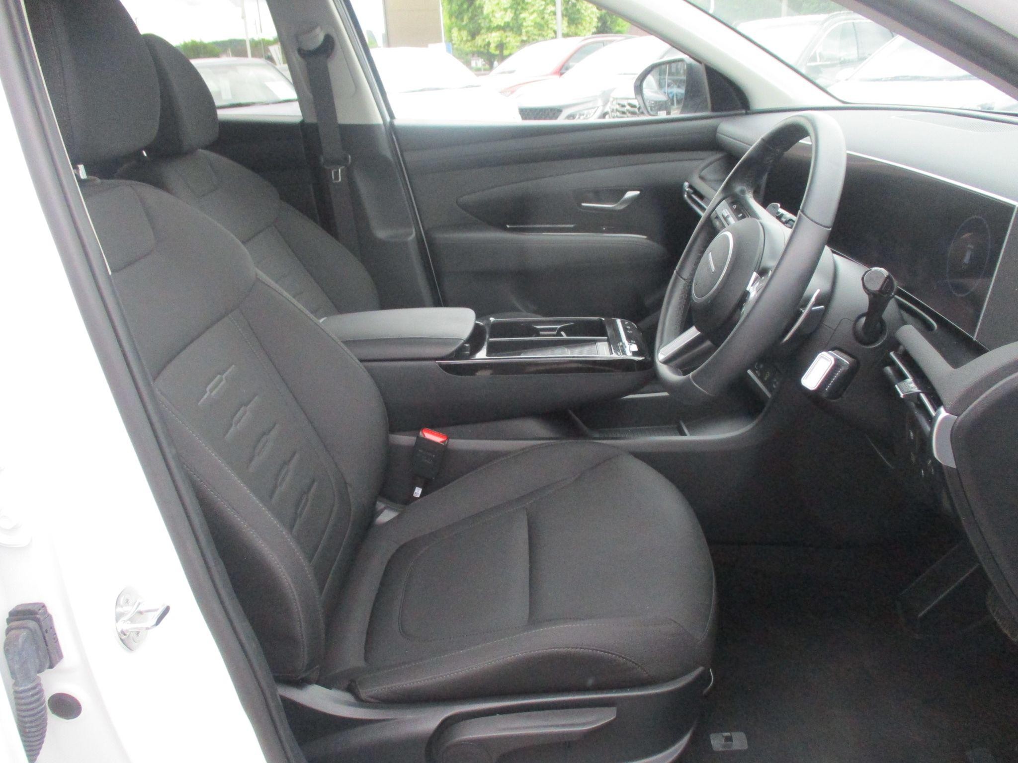 Hyundai TUCSON Image 11